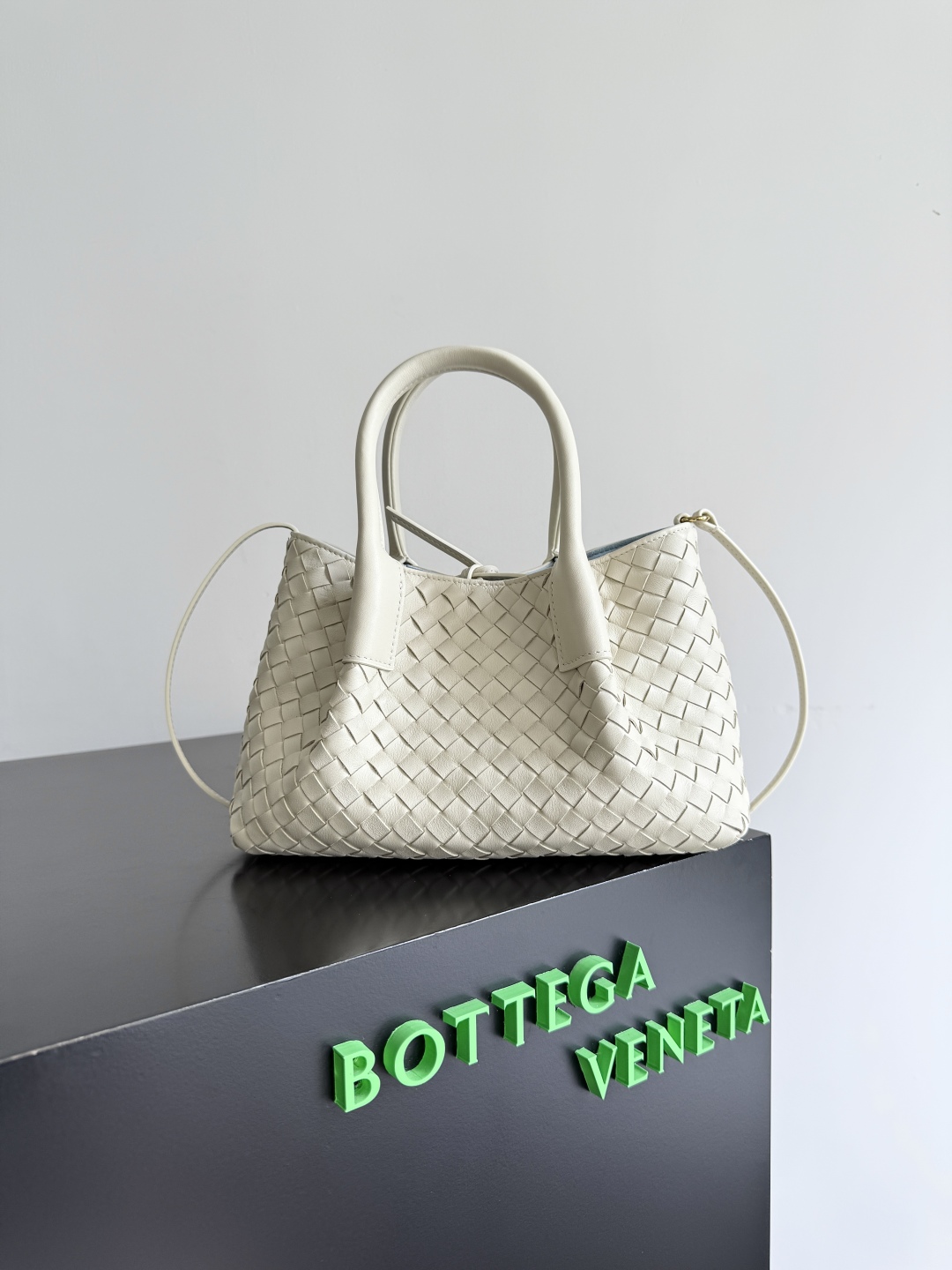 Bagsaaa B0tt*ga Ven*ta Small Pinacoteca Tote 819004 Sea salt/ice - 24cm