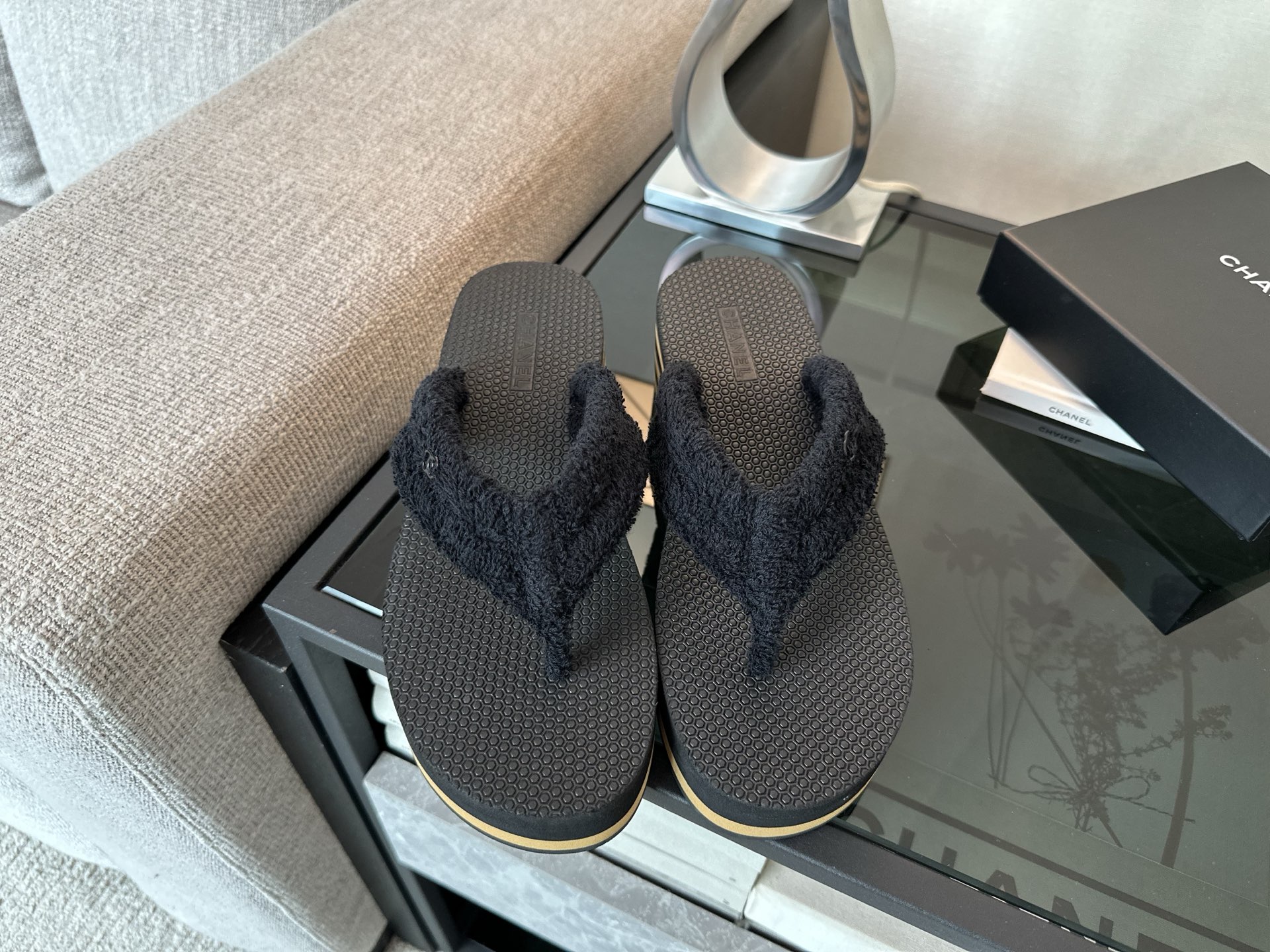 Bagsaaa Ch**el G46202 black cotton thongs - 5.5cm