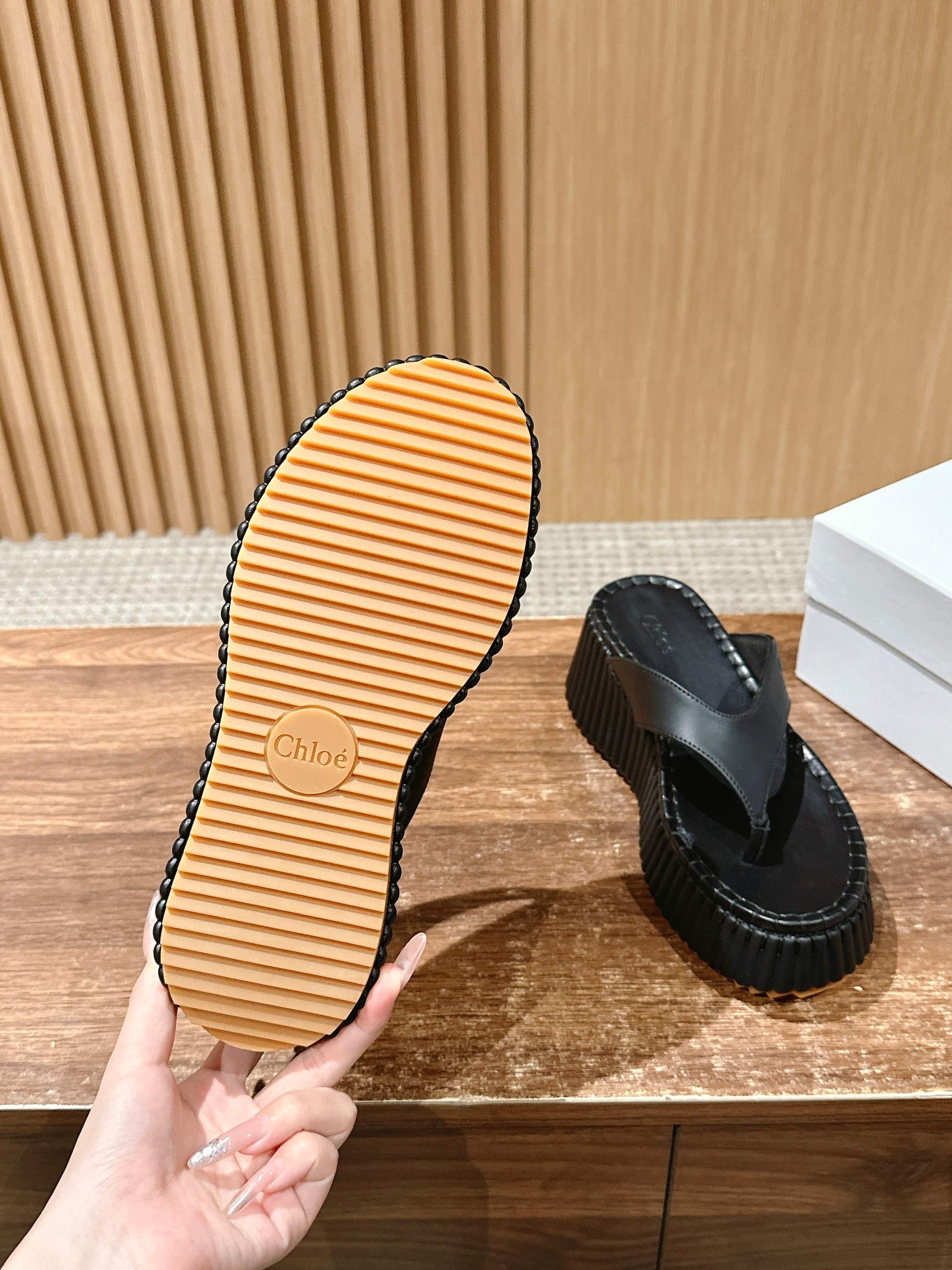 Bagsaaa Chloe Nama wedge slide black 8cm
