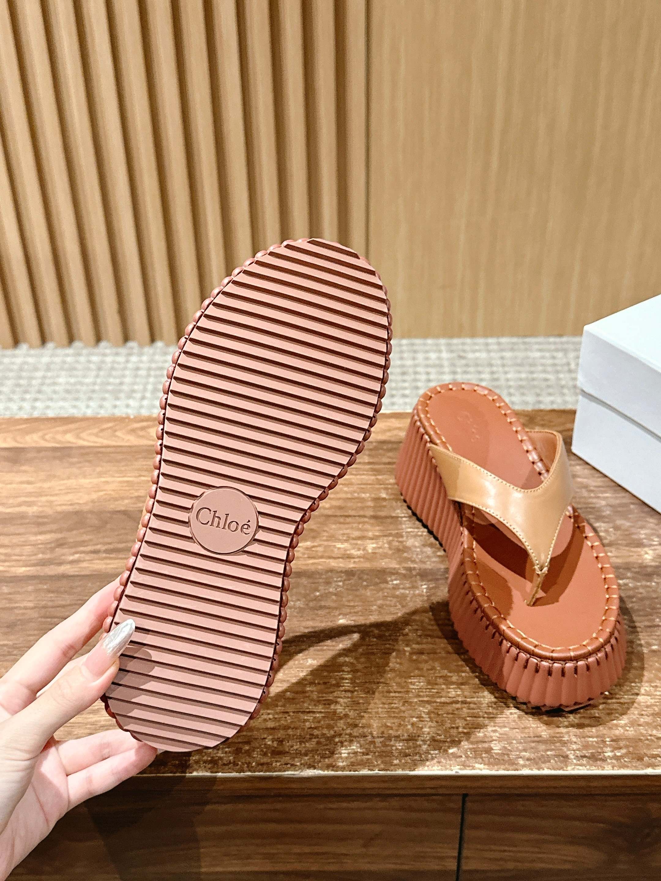 Bagsaaa Chloe Nama wedge slide Ochre 8cm