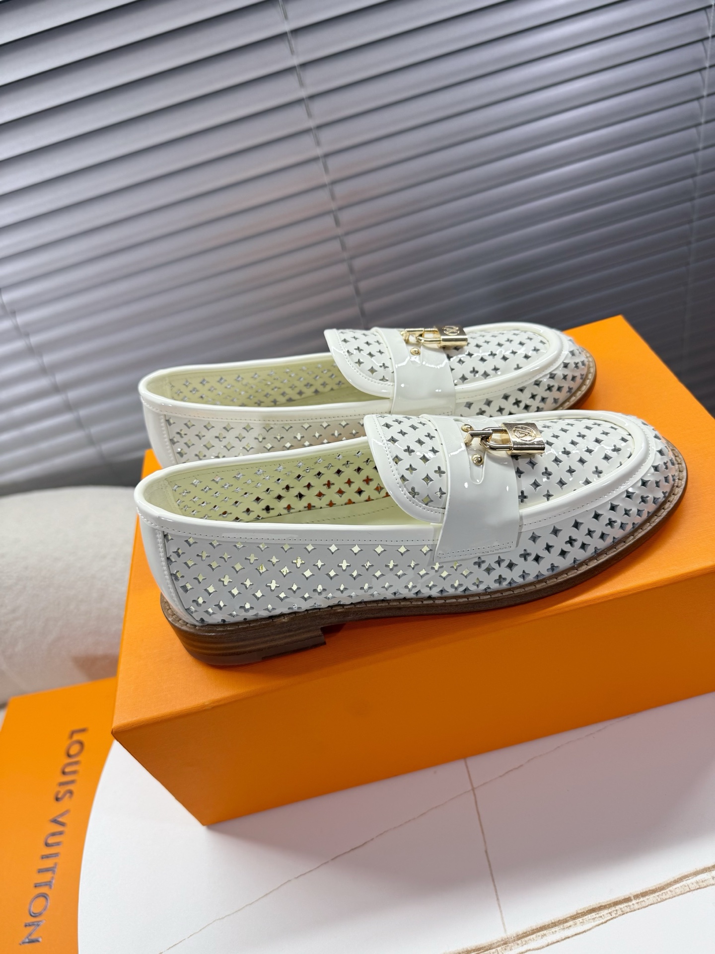 Bagsaaa LV Chess Flat Loafers Ecru White