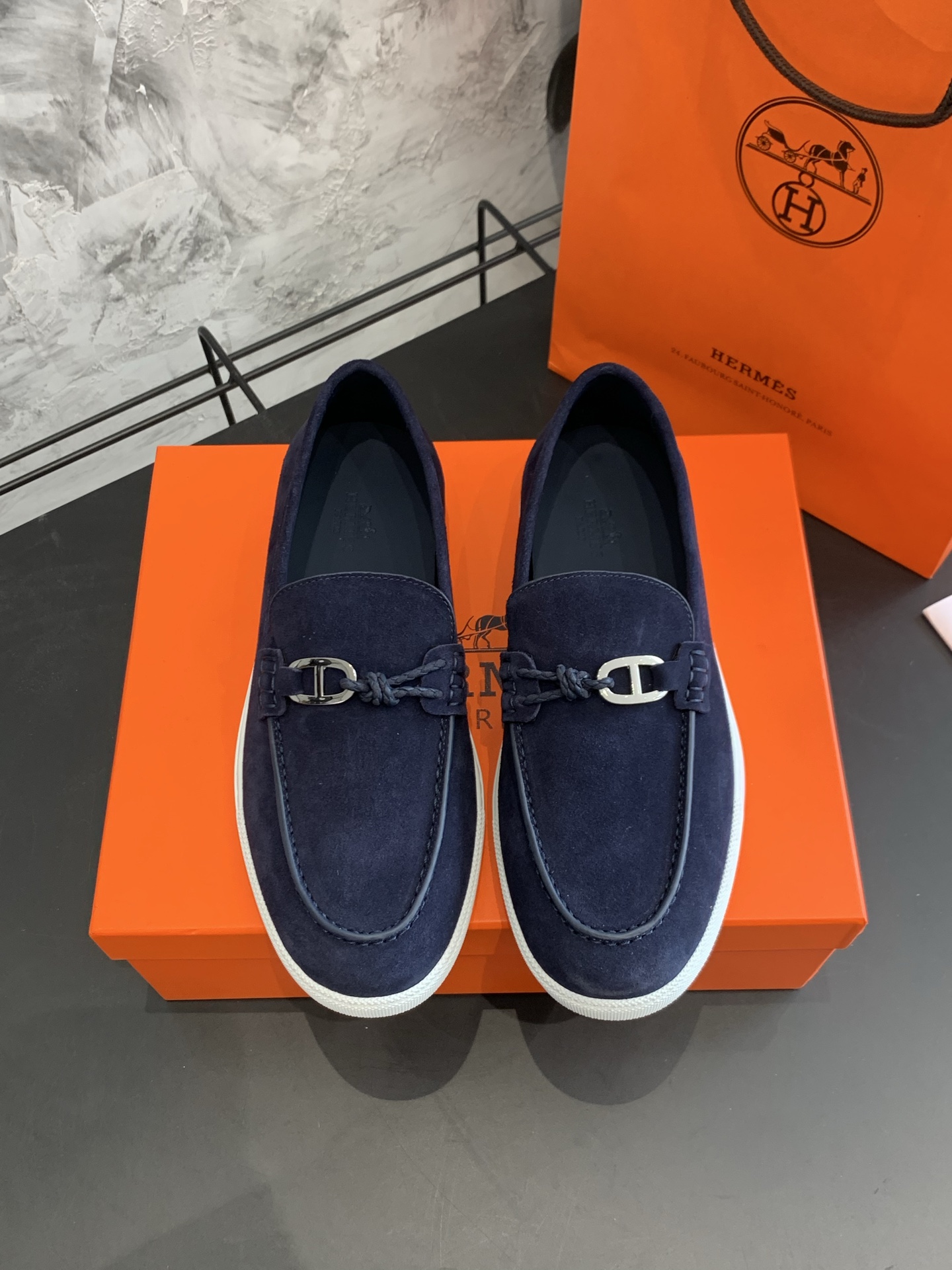 Bagsaaa H**me5 Ignacio loafer navy blue