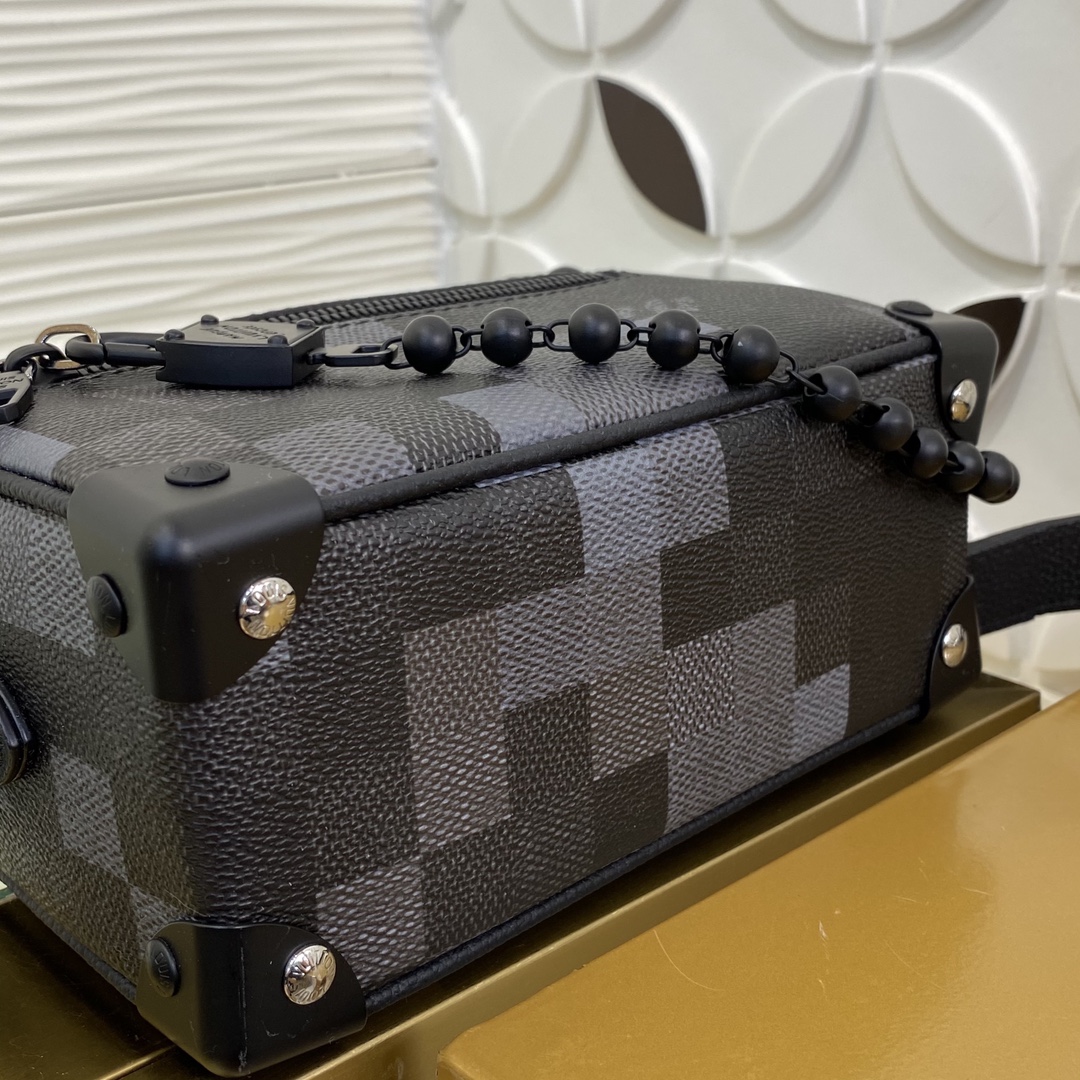 Bagsaaa LV M14922 Mini Soft Trunk black - 18.5cm