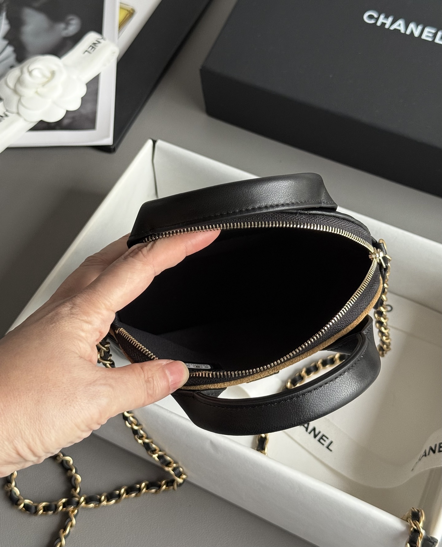 Bagsaaa Ch**el Clutch With Chain AP4742 Black & Beige suede - 18cm