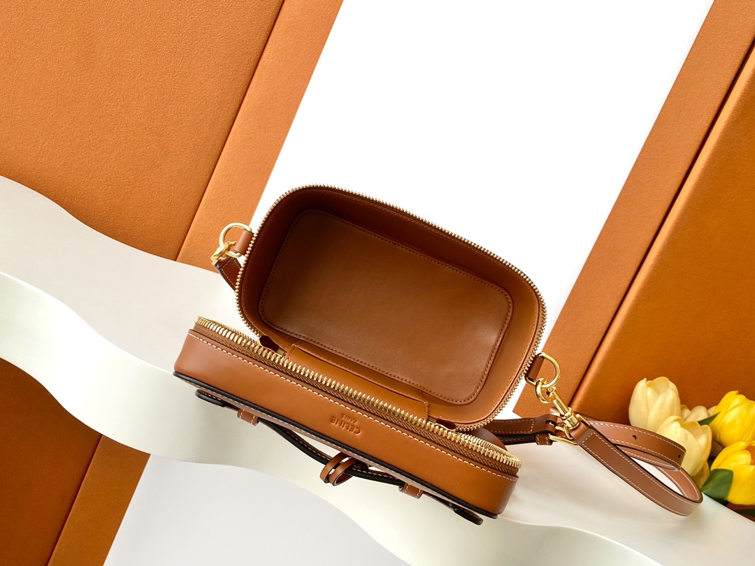 Bagsaaa Ce1i*e Vanity In Smooth Lambskin Brown - 18cm