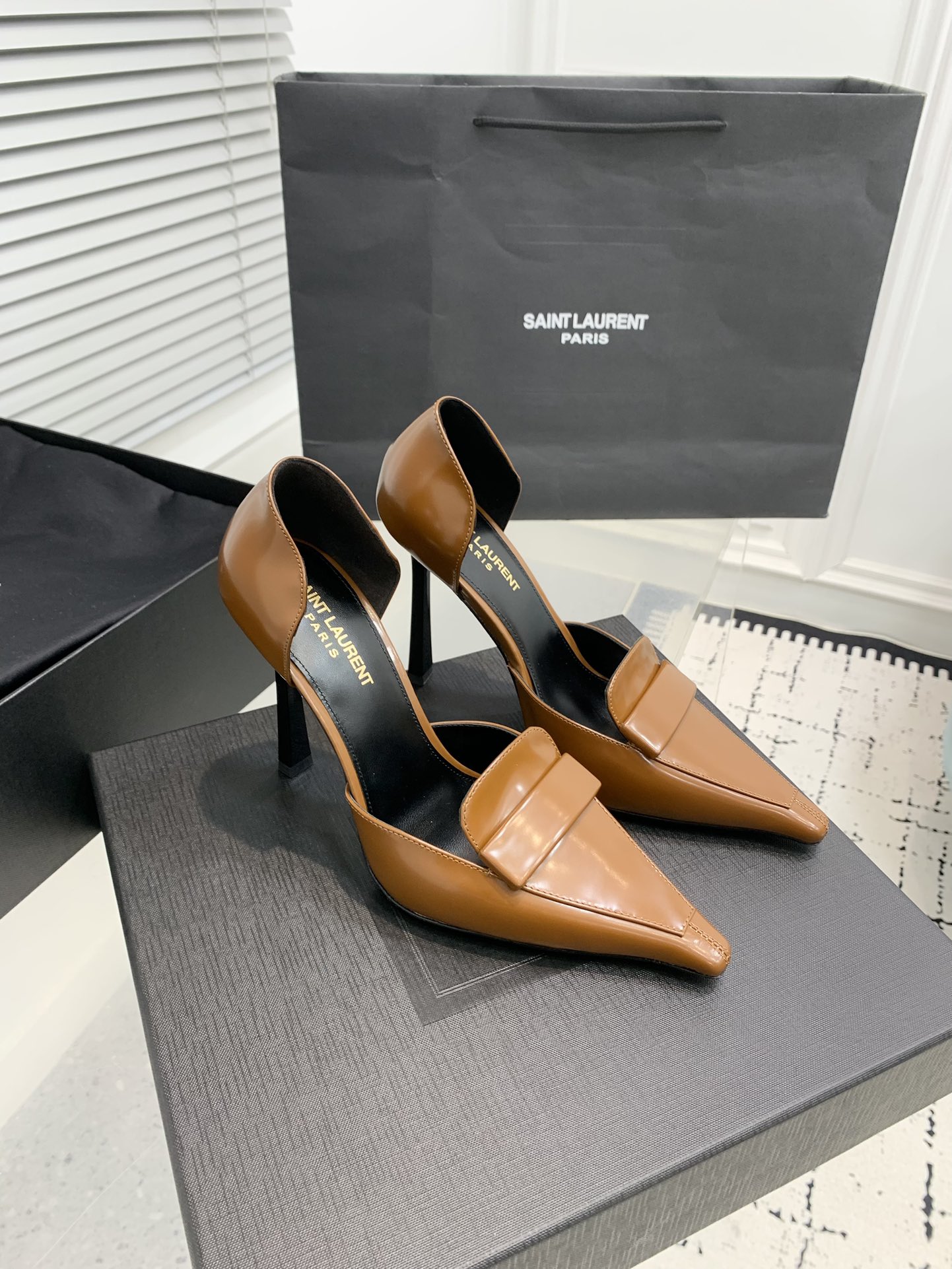 Bagsaaa Y51 D'ORSAY pumps in smooth leather 799641 brown - 11cm