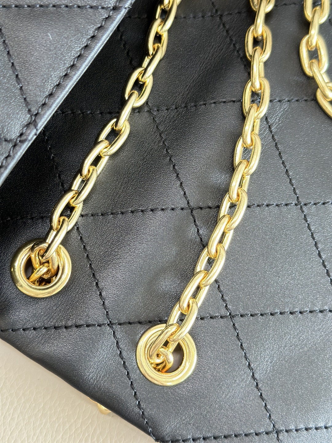 Bagsaaa Bv*b*rry Medium Strand Bag​ black - 27cm