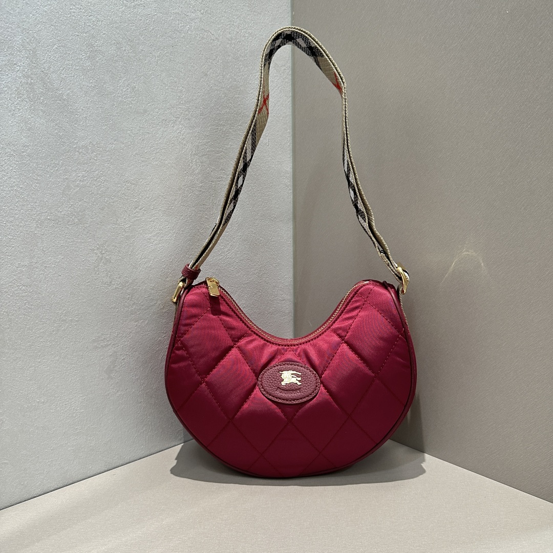 Bagsaaa Bv*b*rry Horseshoe Crossbody Bag Cherry red - 23.5cm