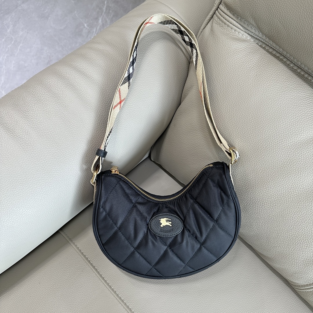 Bagsaaa Bv*b*rry Horseshoe Crossbody Bag black - 23.5cm