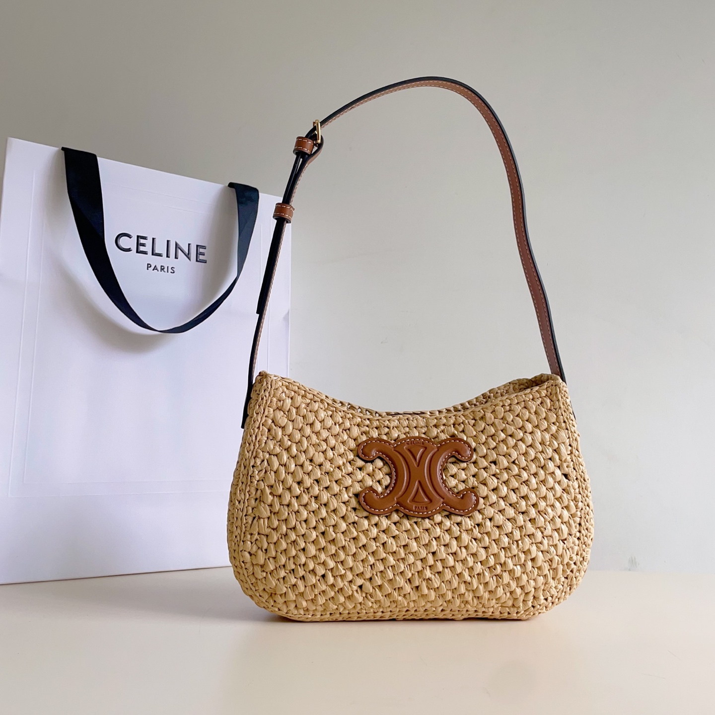 Bagsaaa Ce1i*e Medium Tilly Bag In Raffia And Calfskin 119722 - 22cm