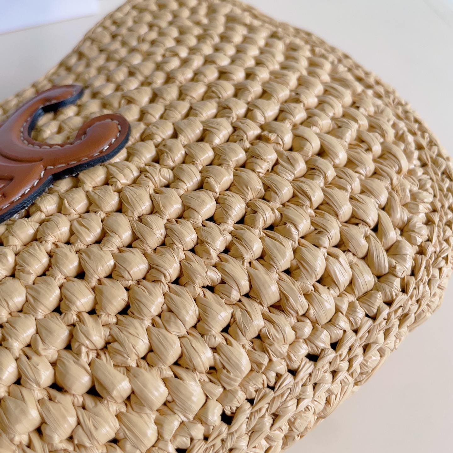Bagsaaa Ce1i*e Medium Tilly Bag In Raffia And Calfskin 119722 - 22cm