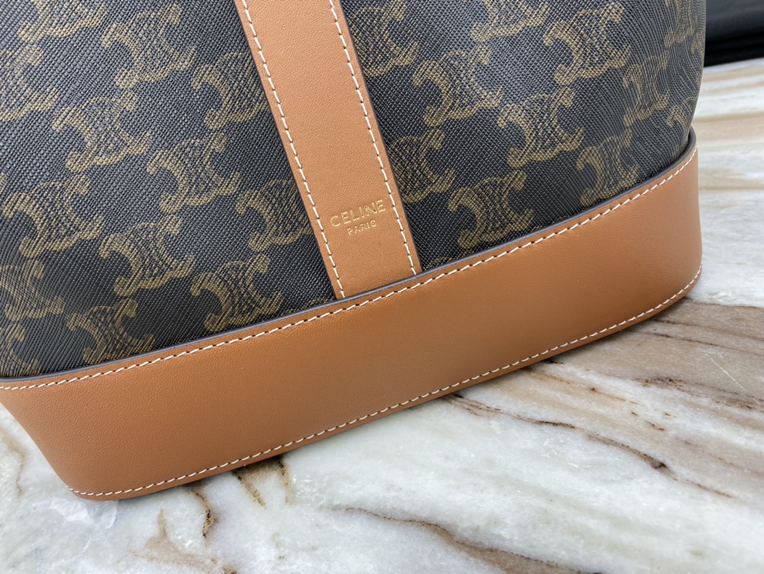 Bagsaaa Ce1i*e Medium Bucket In Triomphe Canvas And Calfskin 191132 - 24cm