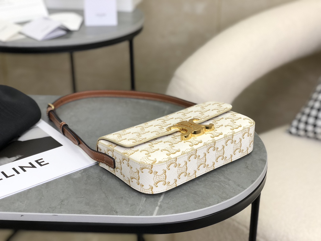 Bagsaaa Ce1i*e Shoulder Bag Claude In Triomphe Canvas And Calfskin 194142 white - 20.5cm