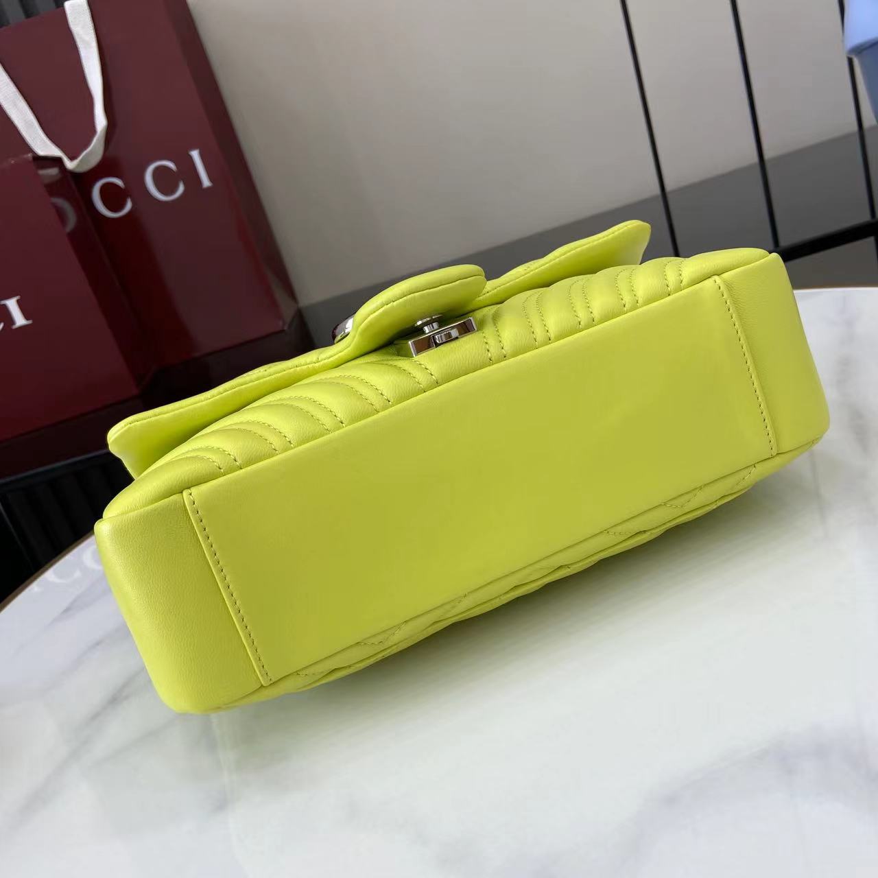 Bagsaaa Gvc*1 GG Marmont medium shoulder bag 837267 bright green - 26cm