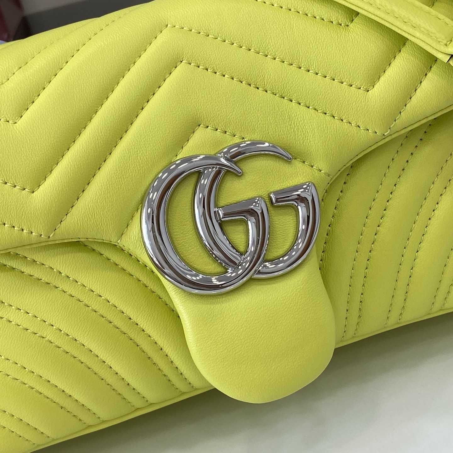 Bagsaaa Gvc*1 GG Marmont medium shoulder bag 837267 bright green - 26cm