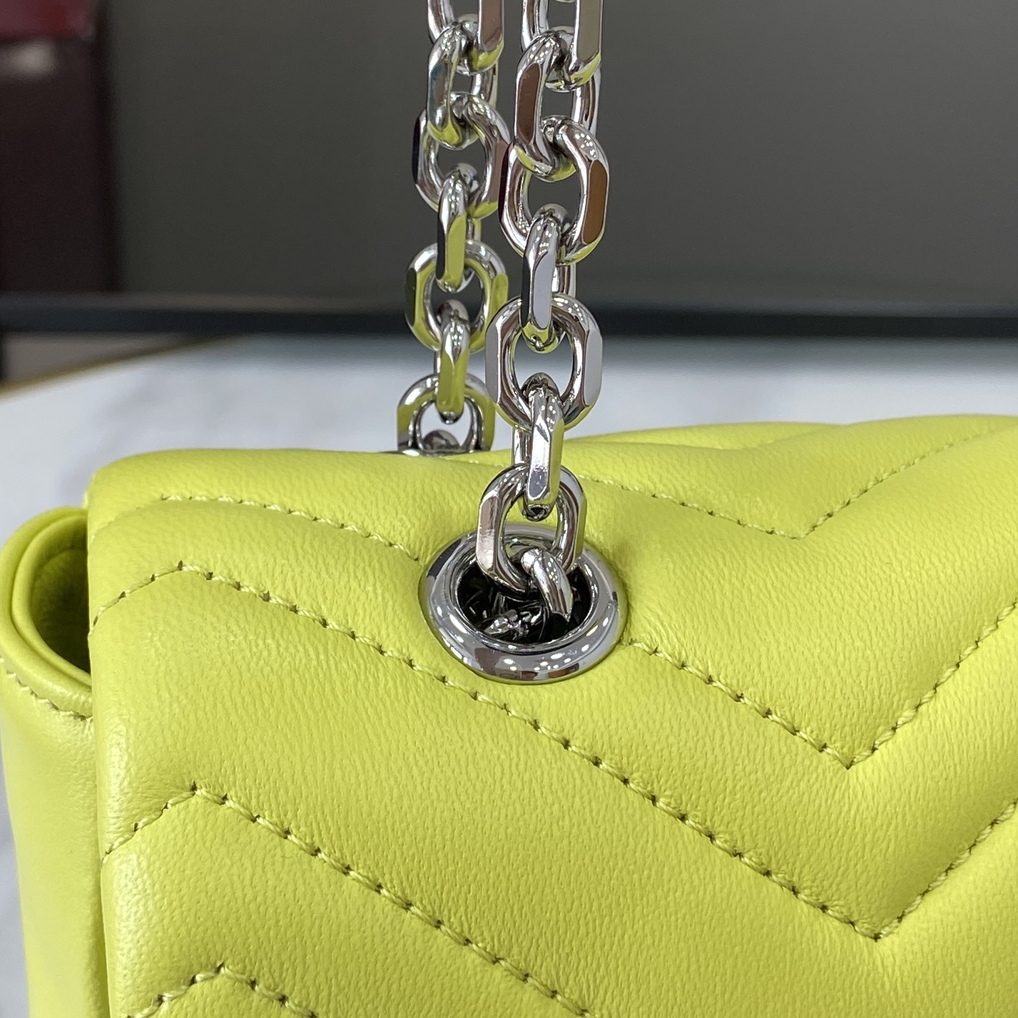 Bagsaaa Gvc*1 GG Marmont medium shoulder bag 837267 bright green - 26cm