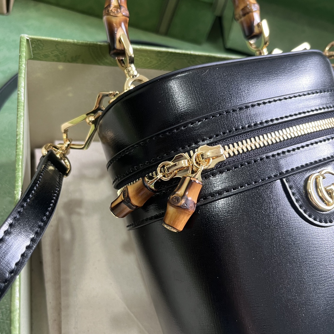 Bagsaaa Gvc*1 Mini vanity bag with bamboo handle 760200 black - 15.5cm