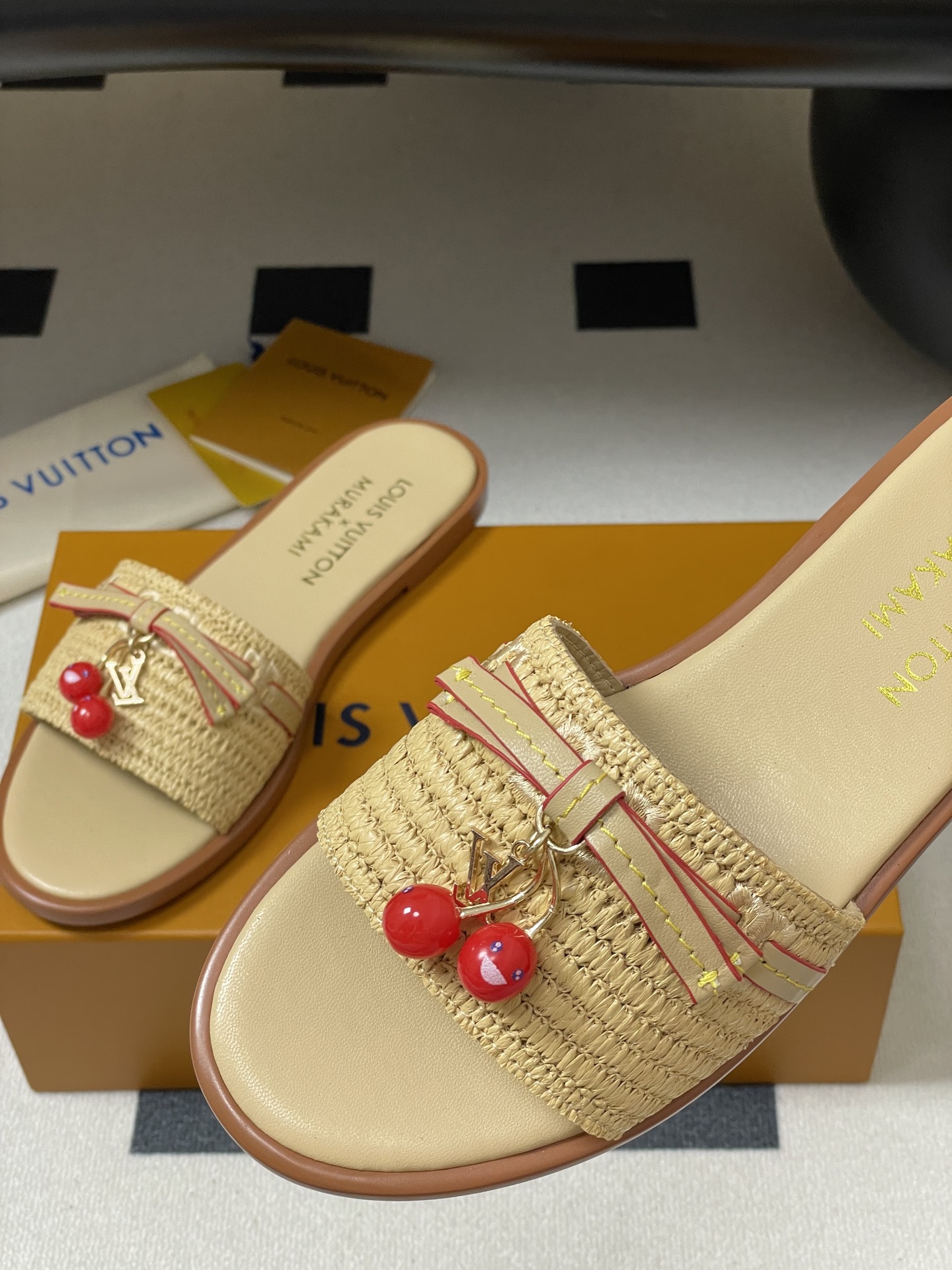 Bagsaaa LV x TM Lily Flat Mule Raffia