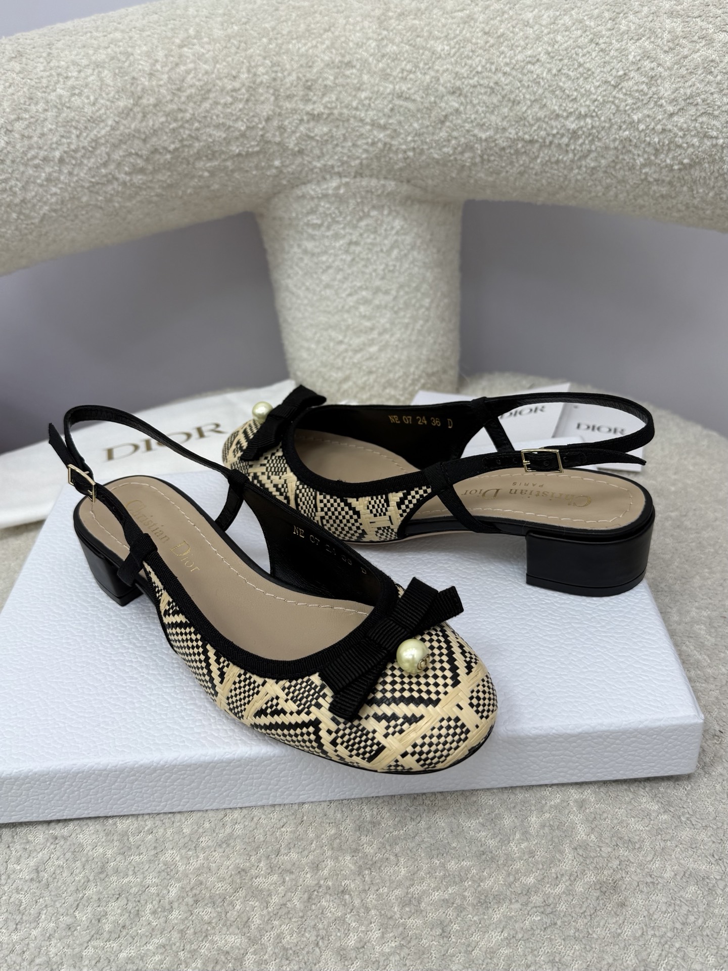 Bagsaaa D10r Ballet Slingback Pump Natural and Black Cannage Raffia 3cm