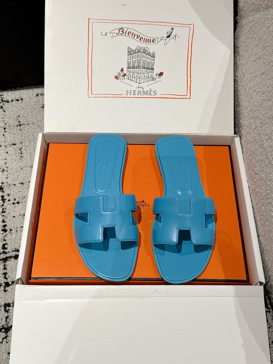 Bagsaaa H**me5 Oran Slippers Blue