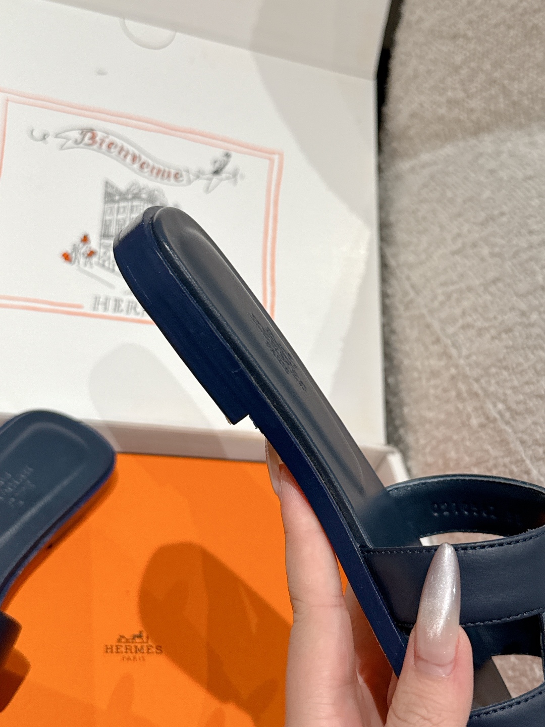 Bagsaaa H**me5 Oran Slippers Navy Blue