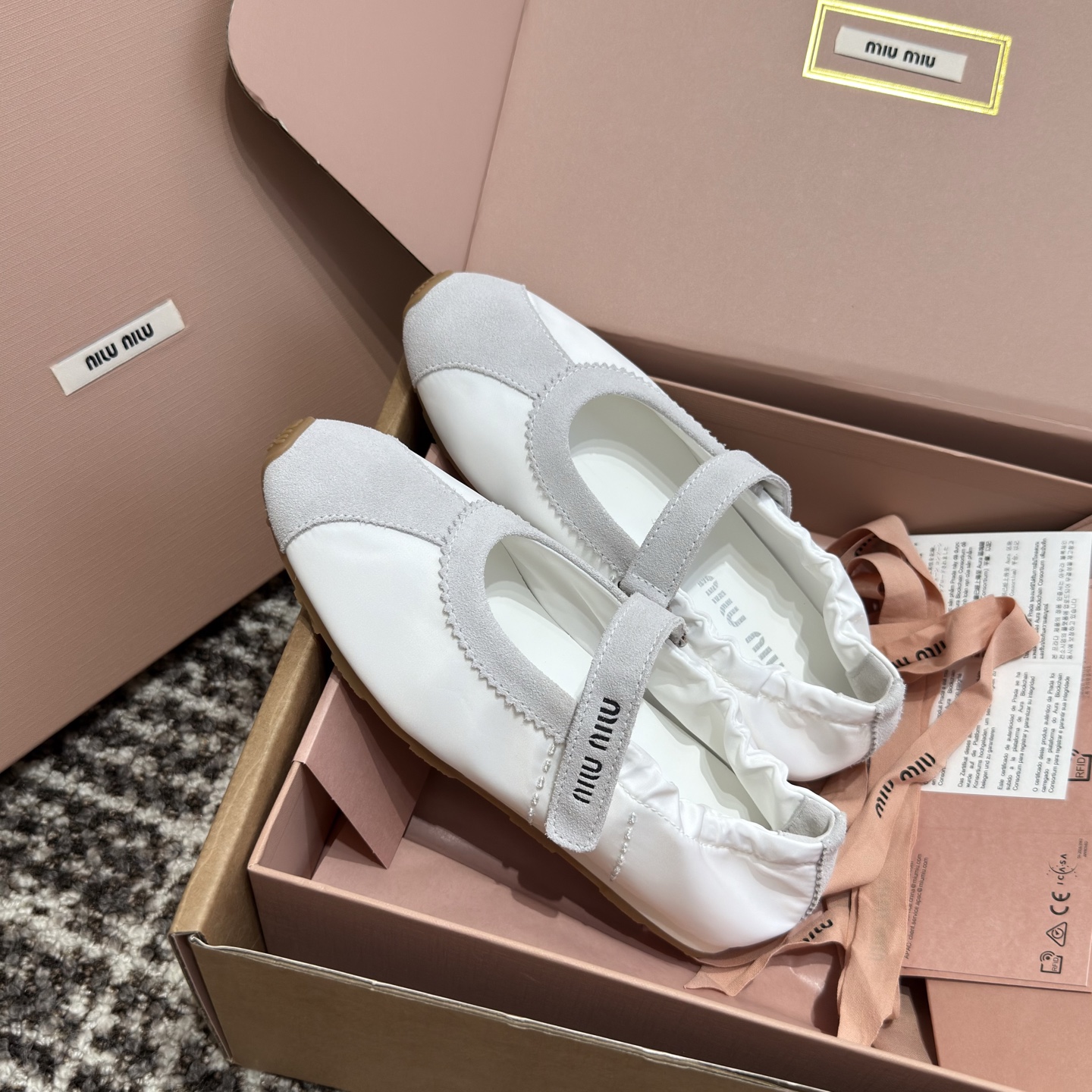 Bagsaaa Miu Miu Bleached nappa leather ballerinas white