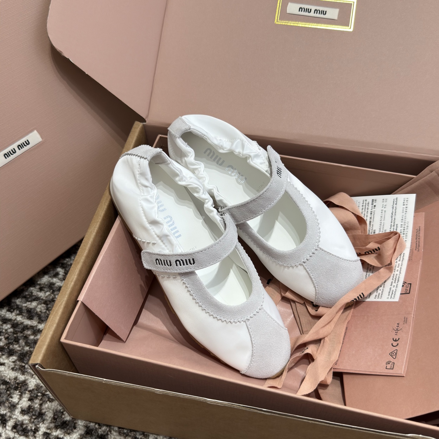 Bagsaaa Miu Miu Bleached nappa leather ballerinas white