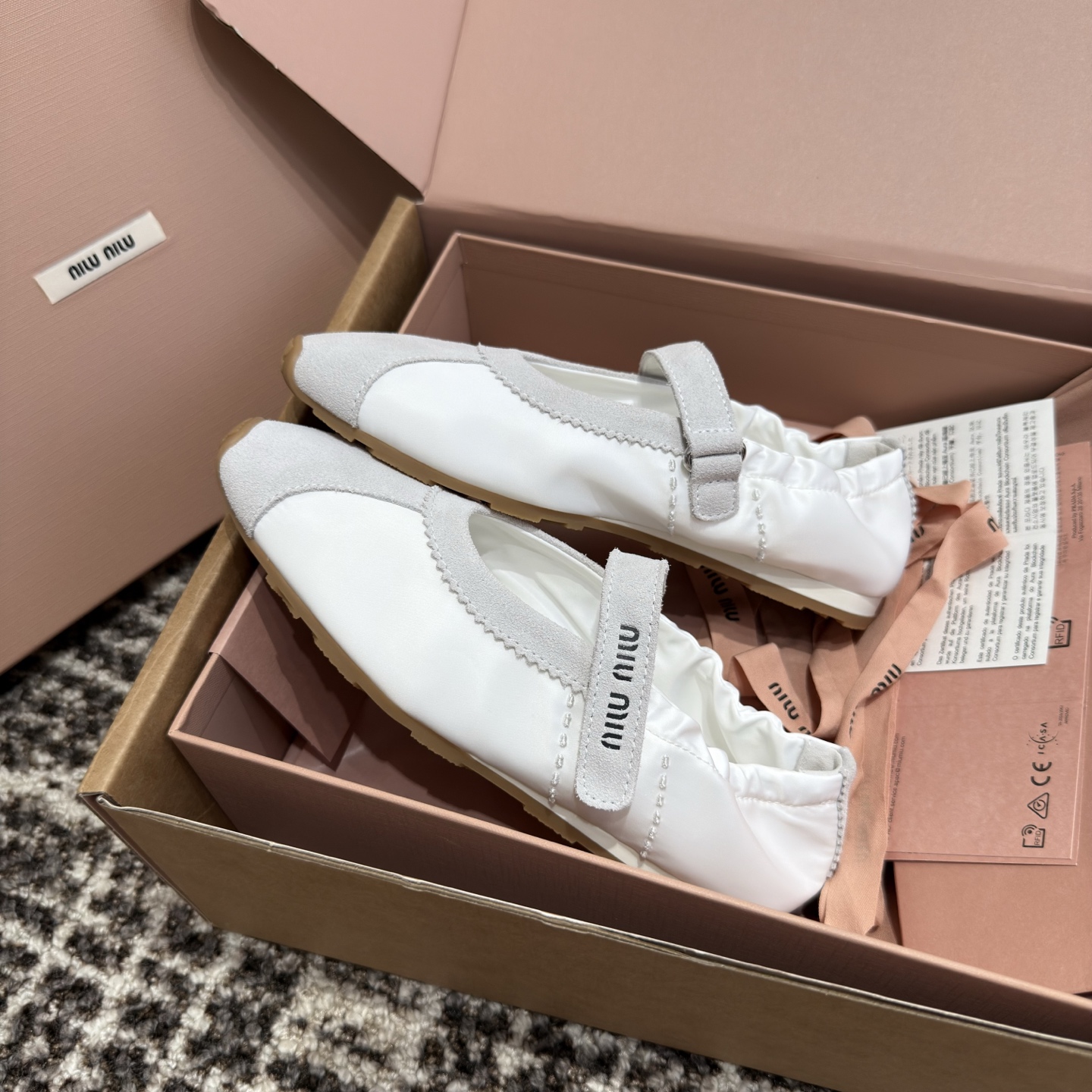 Bagsaaa Miu Miu Bleached nappa leather ballerinas white