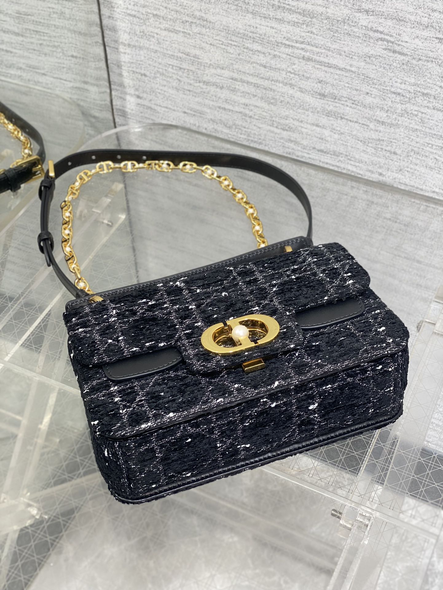 Bagsaaa Small D10r Jolie Top Handle Bag Black Tweed - 22cm