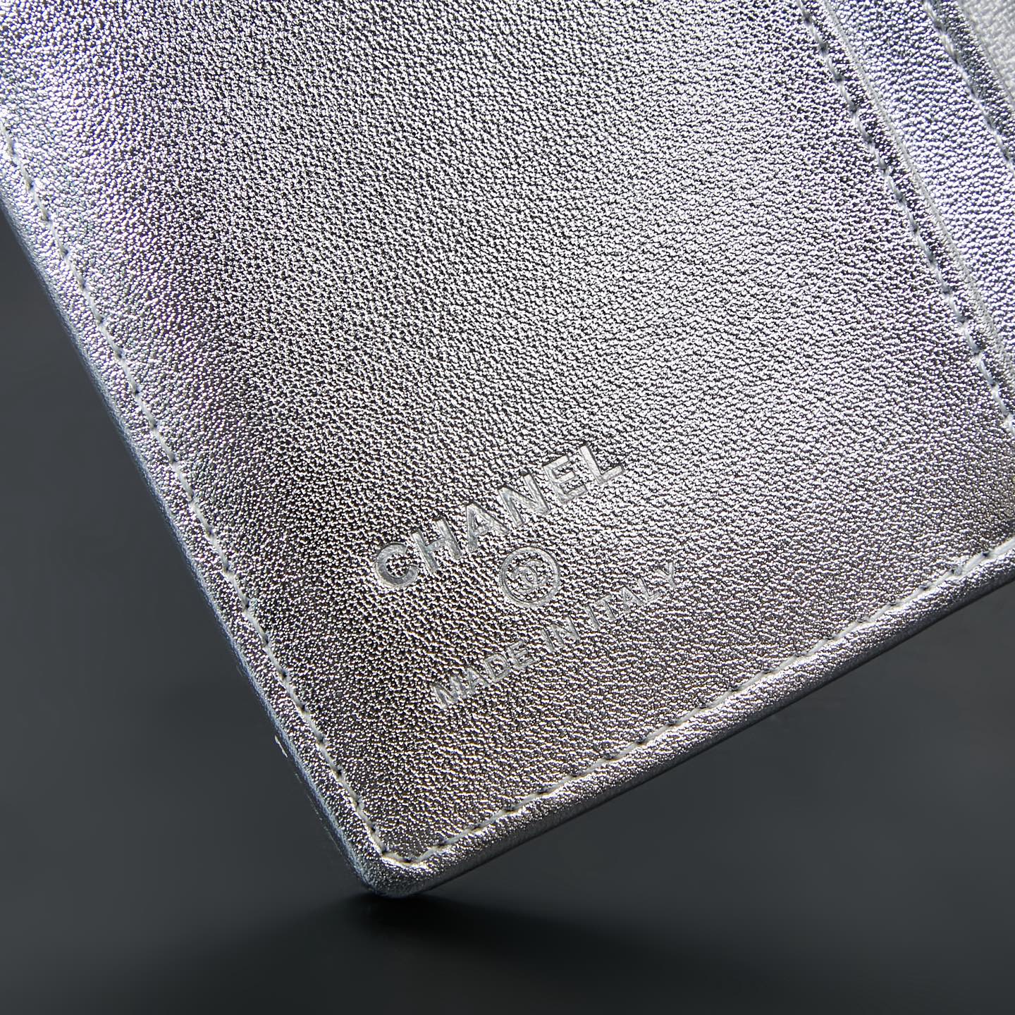 Bagsaaa Ch**el Silver Wallet - 15*10*3cm