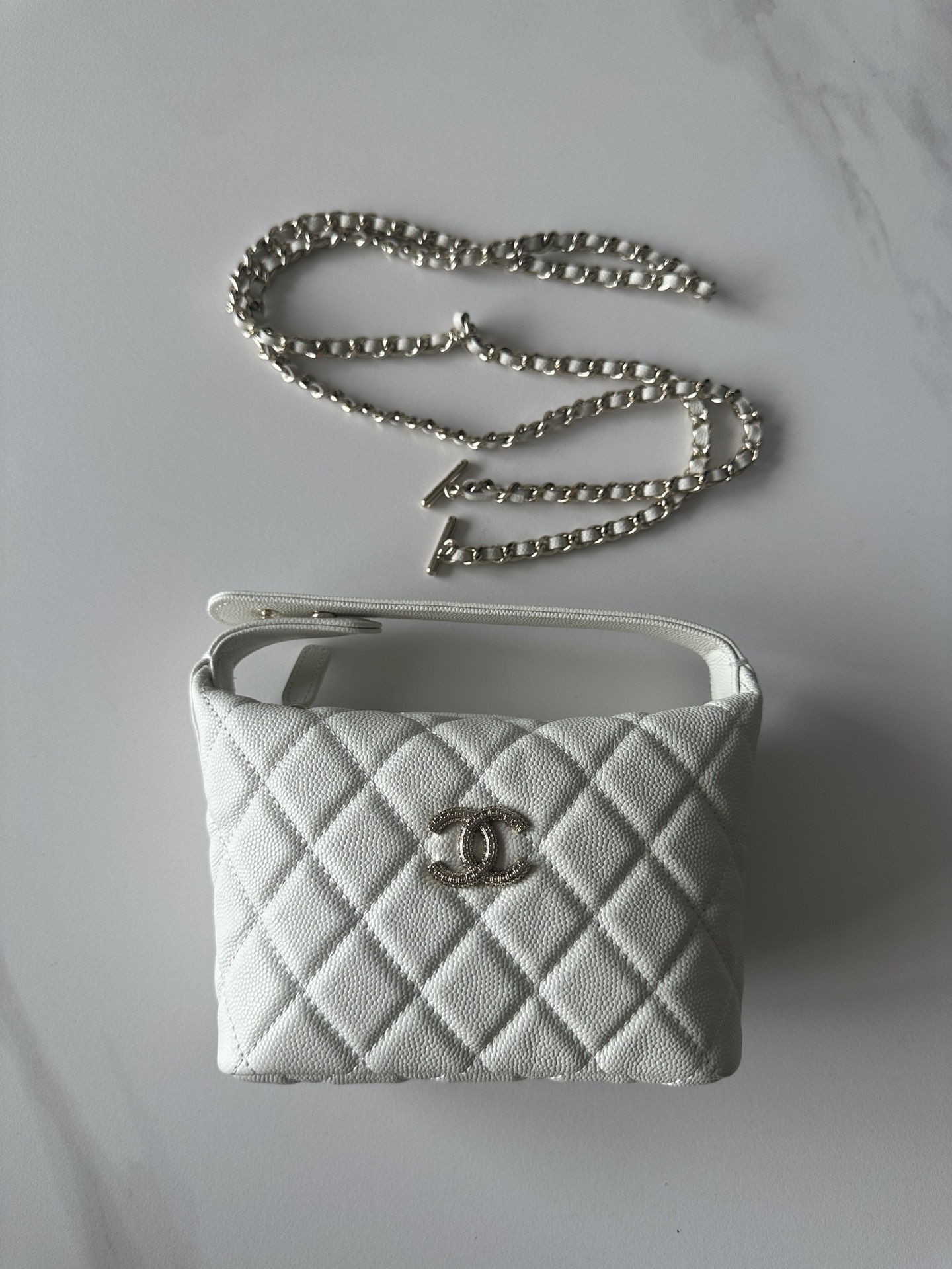 Bagsaaa Ch**el Clutch with chain AP4747 White - 21.5cm