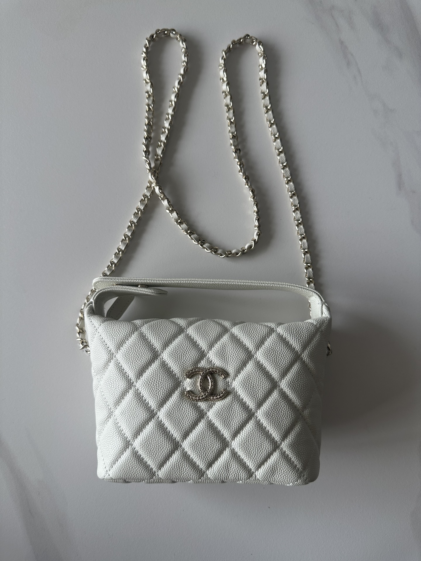 Bagsaaa Ch**el Clutch with chain AP4747 White - 21.5cm