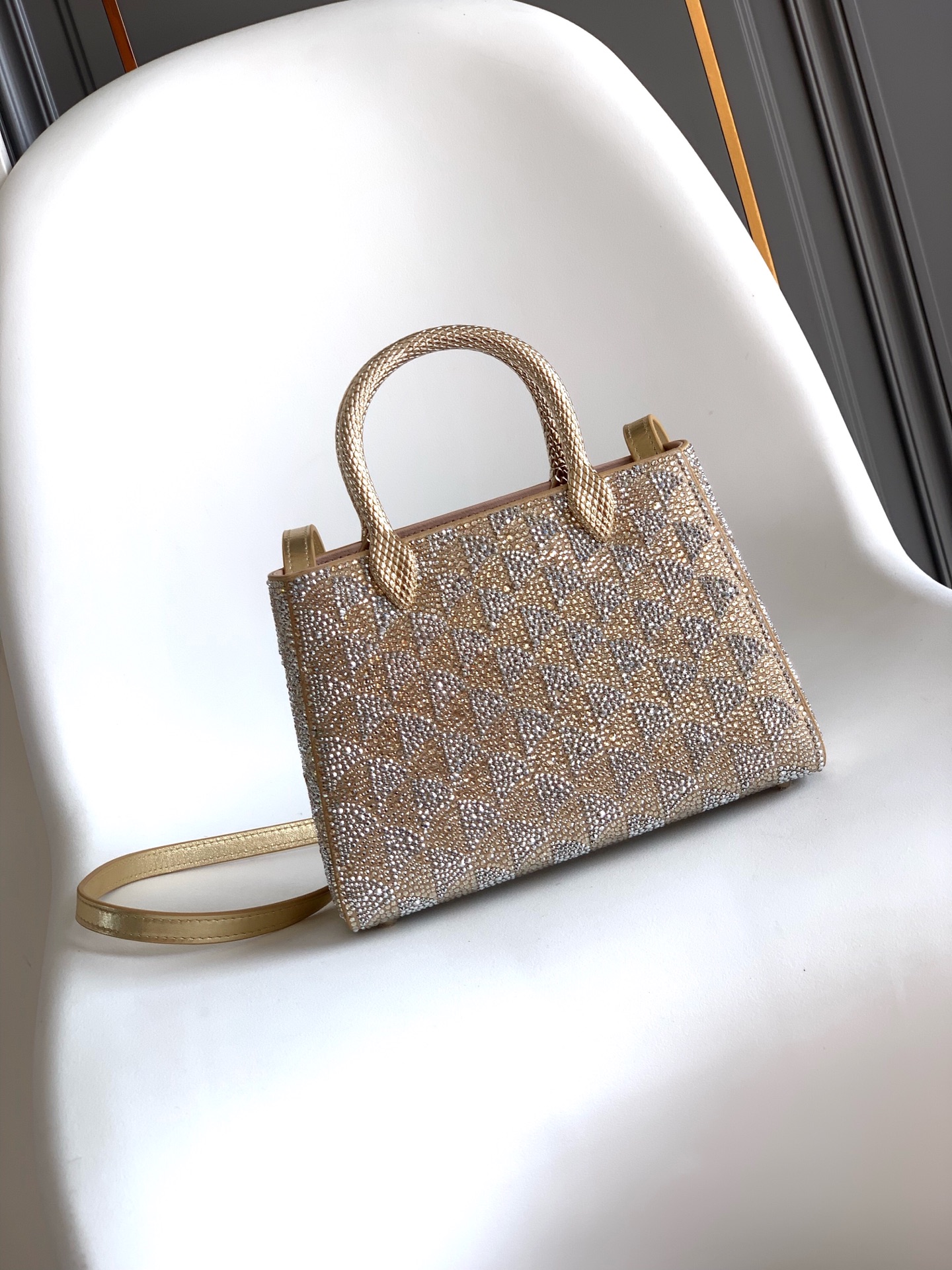 Bagsaaa Bv1g*ai Serpentine Duo Top Handle gold and silver Calla Crystals - 21.5cm