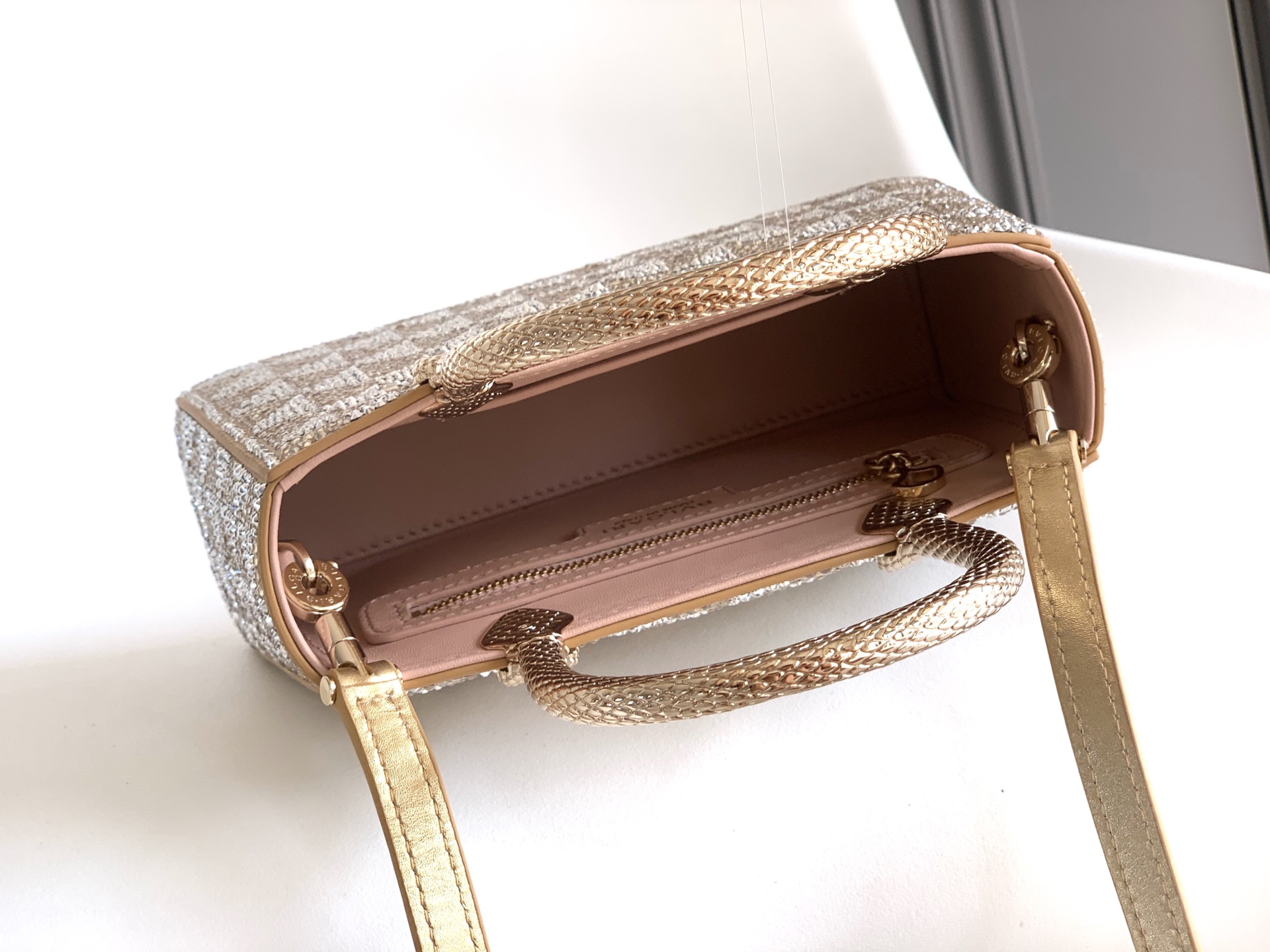 Bagsaaa Bv1g*ai Serpentine Duo Top Handle gold and silver Calla Crystals - 21.5cm