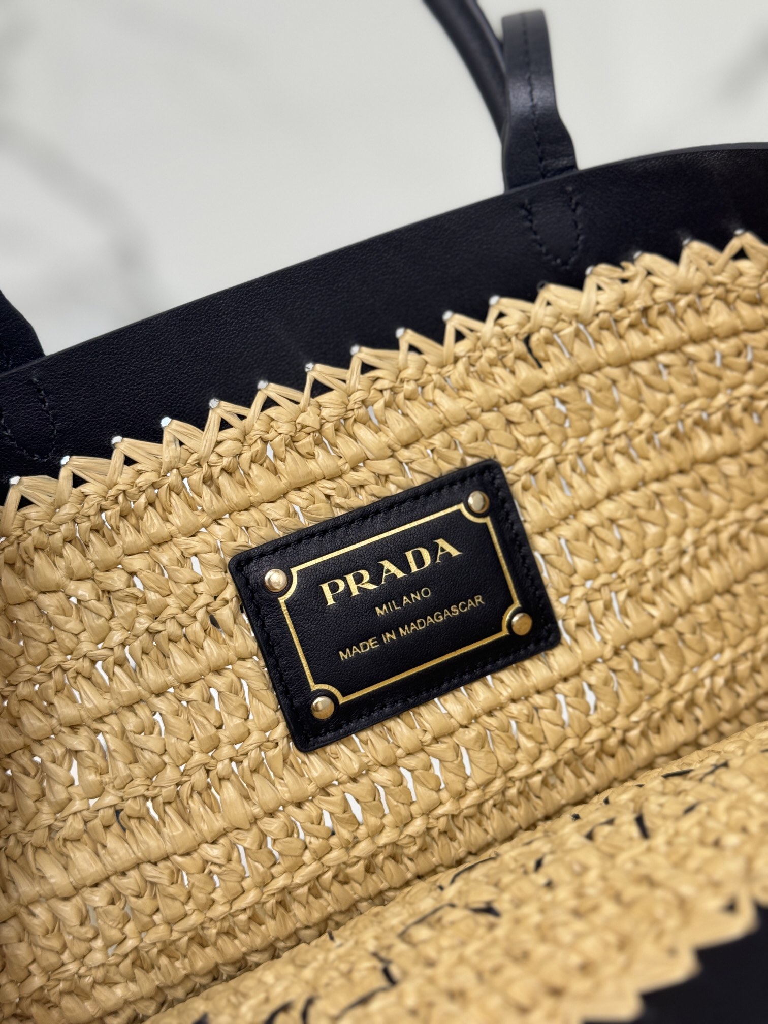 Bagsaaa Pra*a Small crochet and leather tote bag 1BG500 Tan/Black - 26cm
