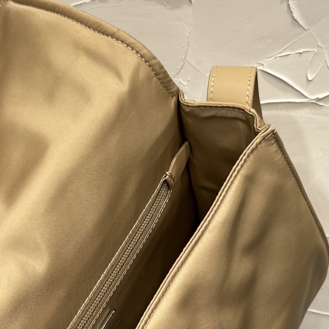 Bagsaaa Pra*a Traveller small padded Re-Nylon shoulder bag 1BD313 beige - 23cm