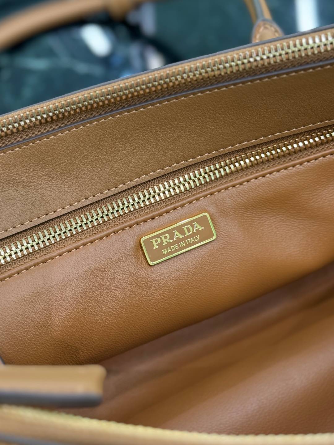 Bagsaaa Medium Pra*a Galleria leather bag 1BA457 brown - 30cm