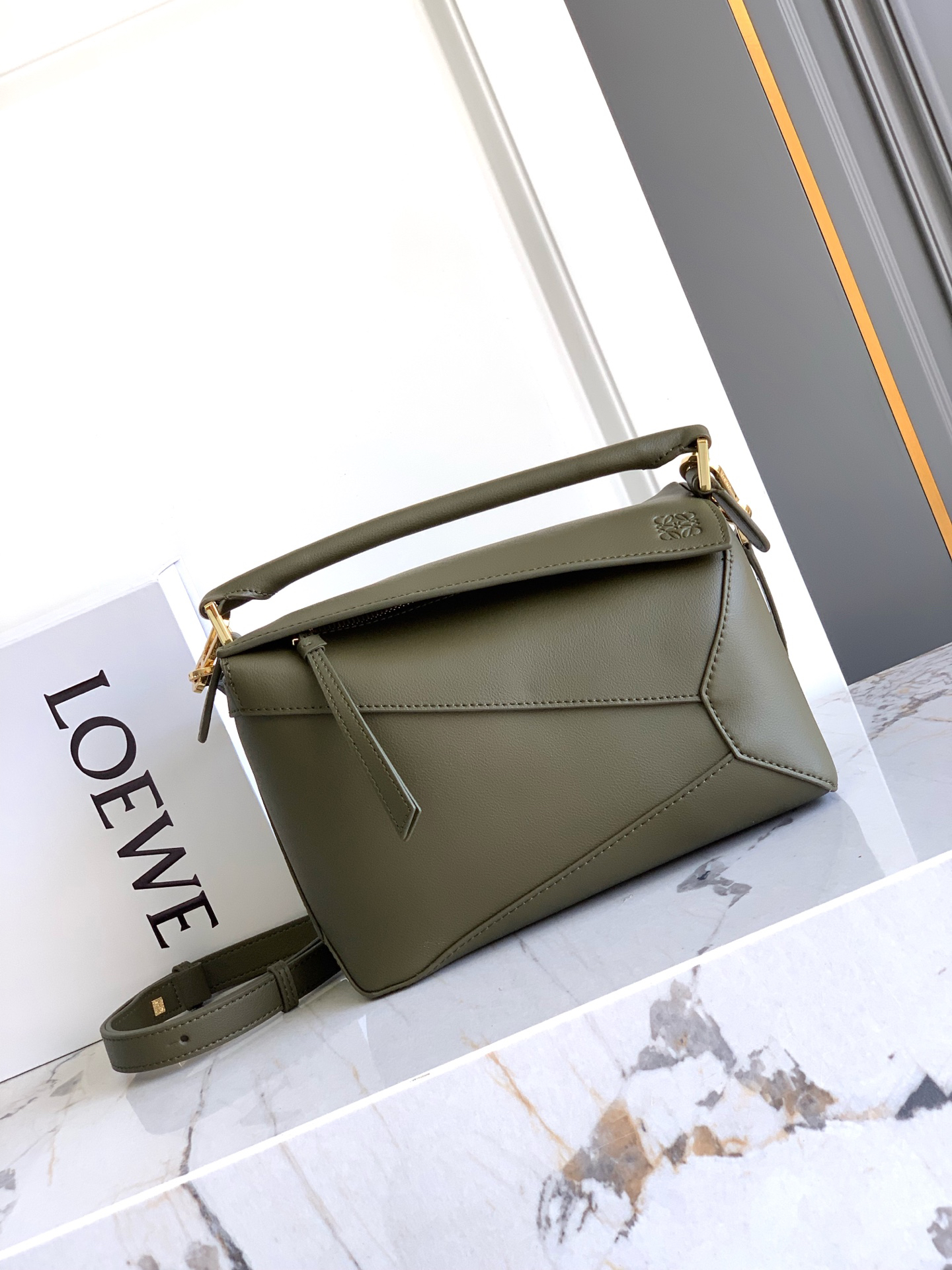 Bagsaaa L0ew* Large Puzzle Bag Olive green & gold - 33cm