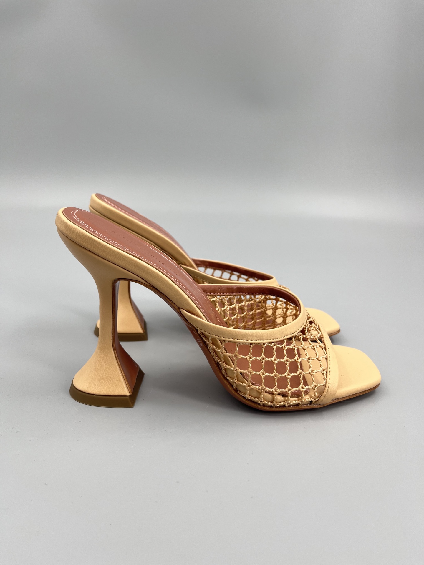 Bagsaaa Amina Muaddi Lupita Net Slipper Beige 95mm