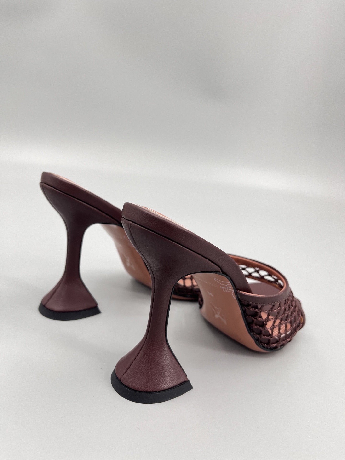 Bagsaaa Amina Muaddi Lupita Net Slipper Dark Brown 95mm