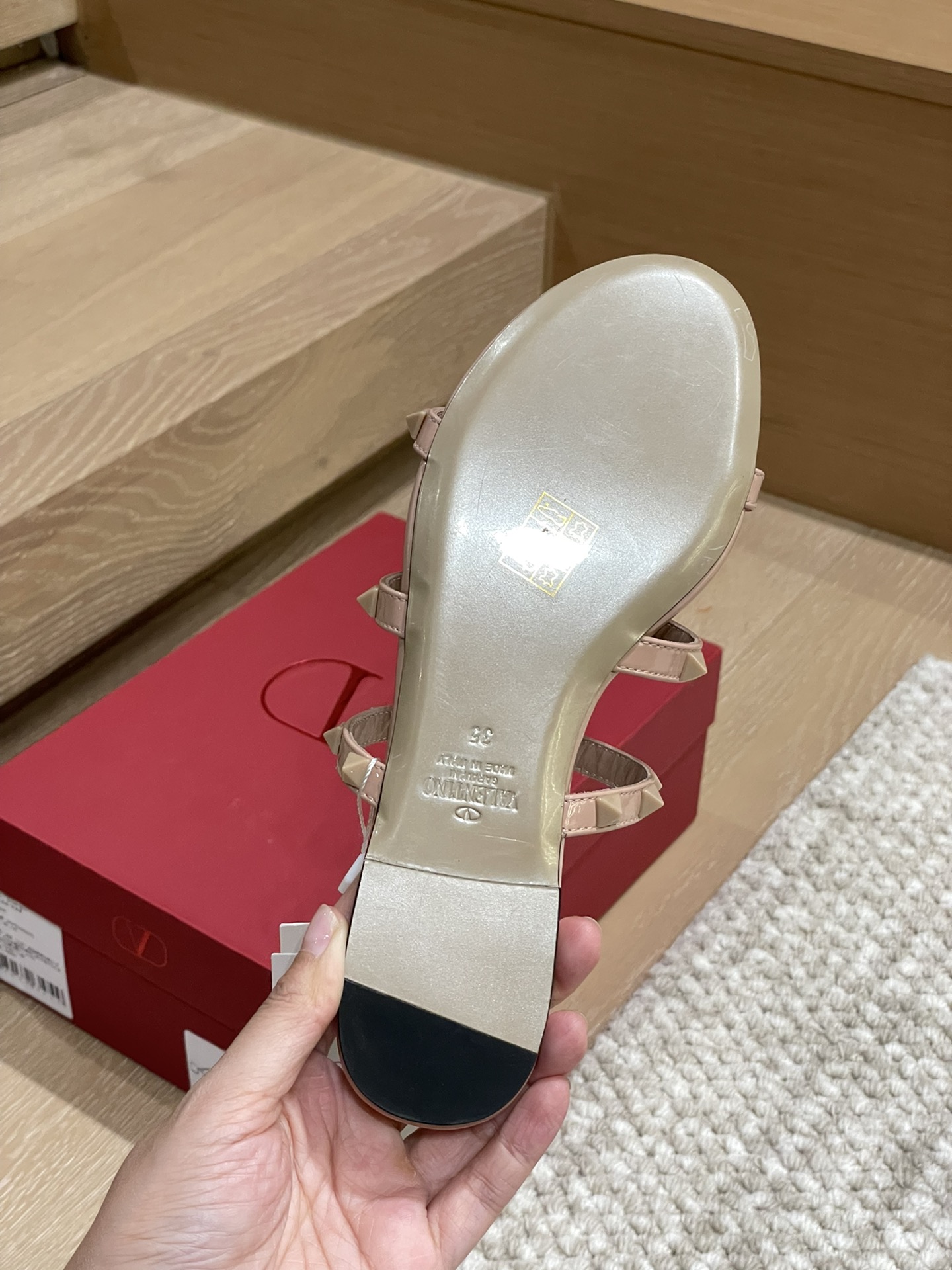 Bagsaaa Va1e*ntin0 Rockstud Nude Sandals
