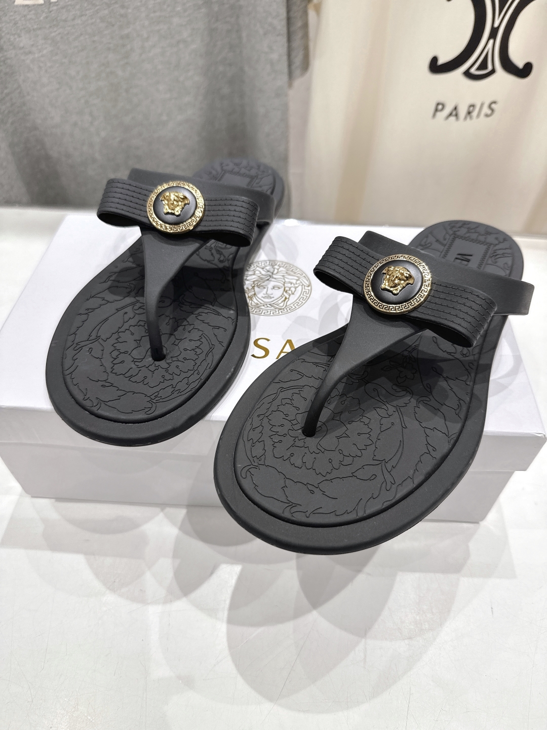 Bagsaaa Versace Gianni Ribbon Sandals black