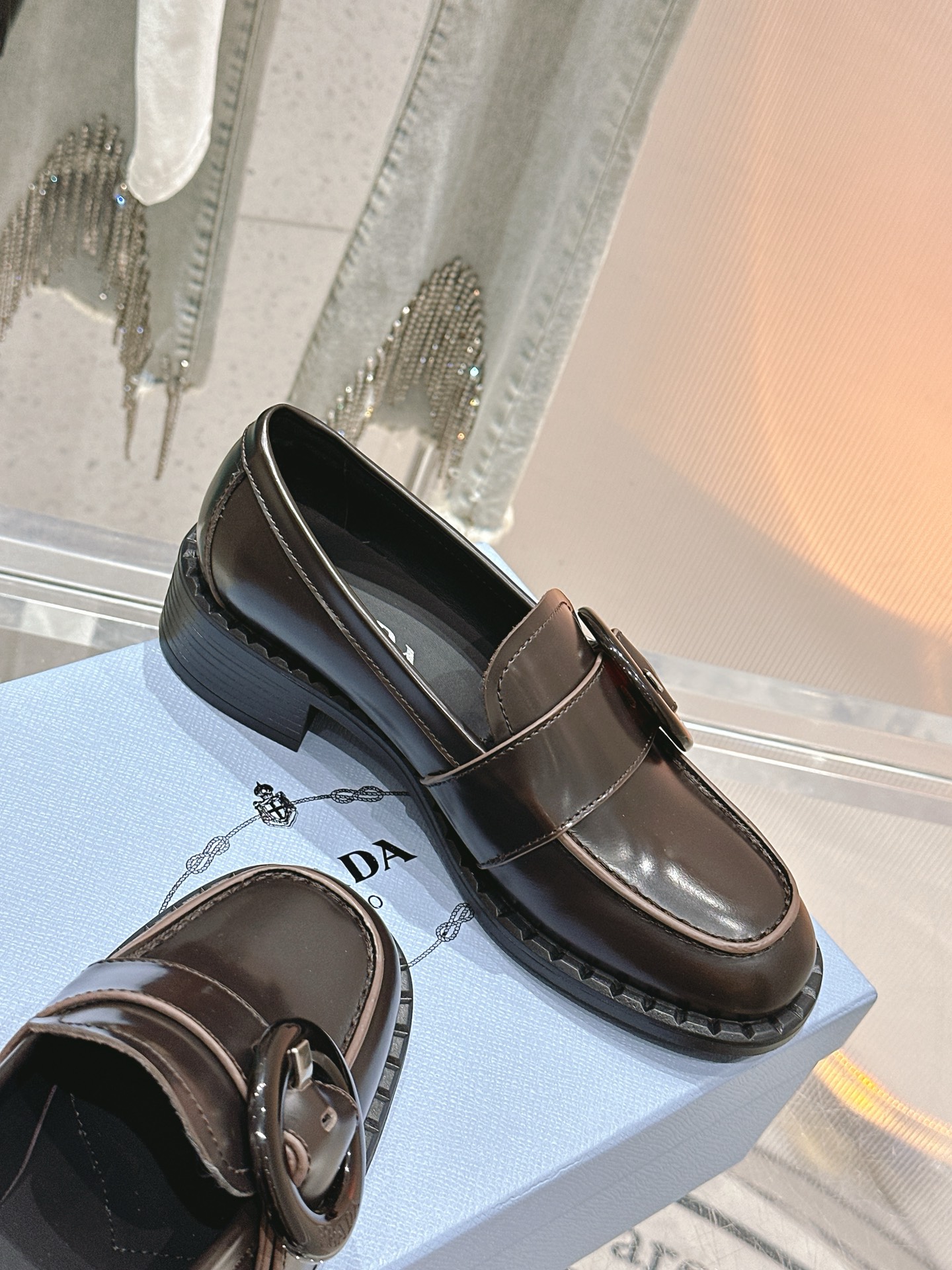 Bagsaaa Pra*a Brushed leather loafers 1D979N dark brown