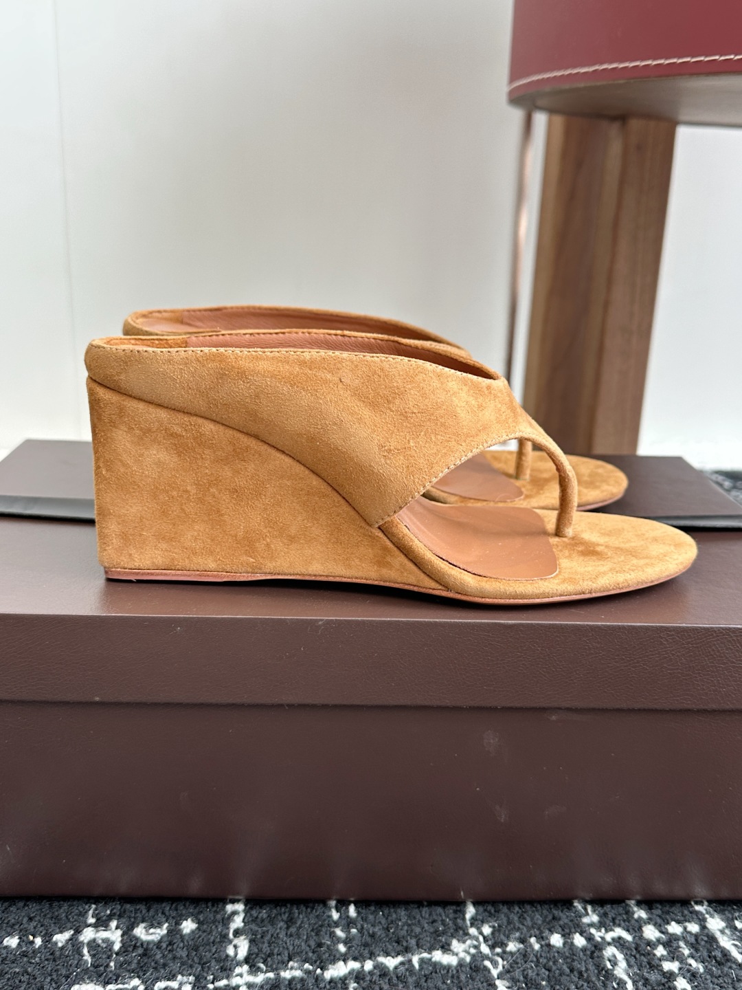 Bagsaaa Alaïa Suede Cube Wedge Sandals 75 brown