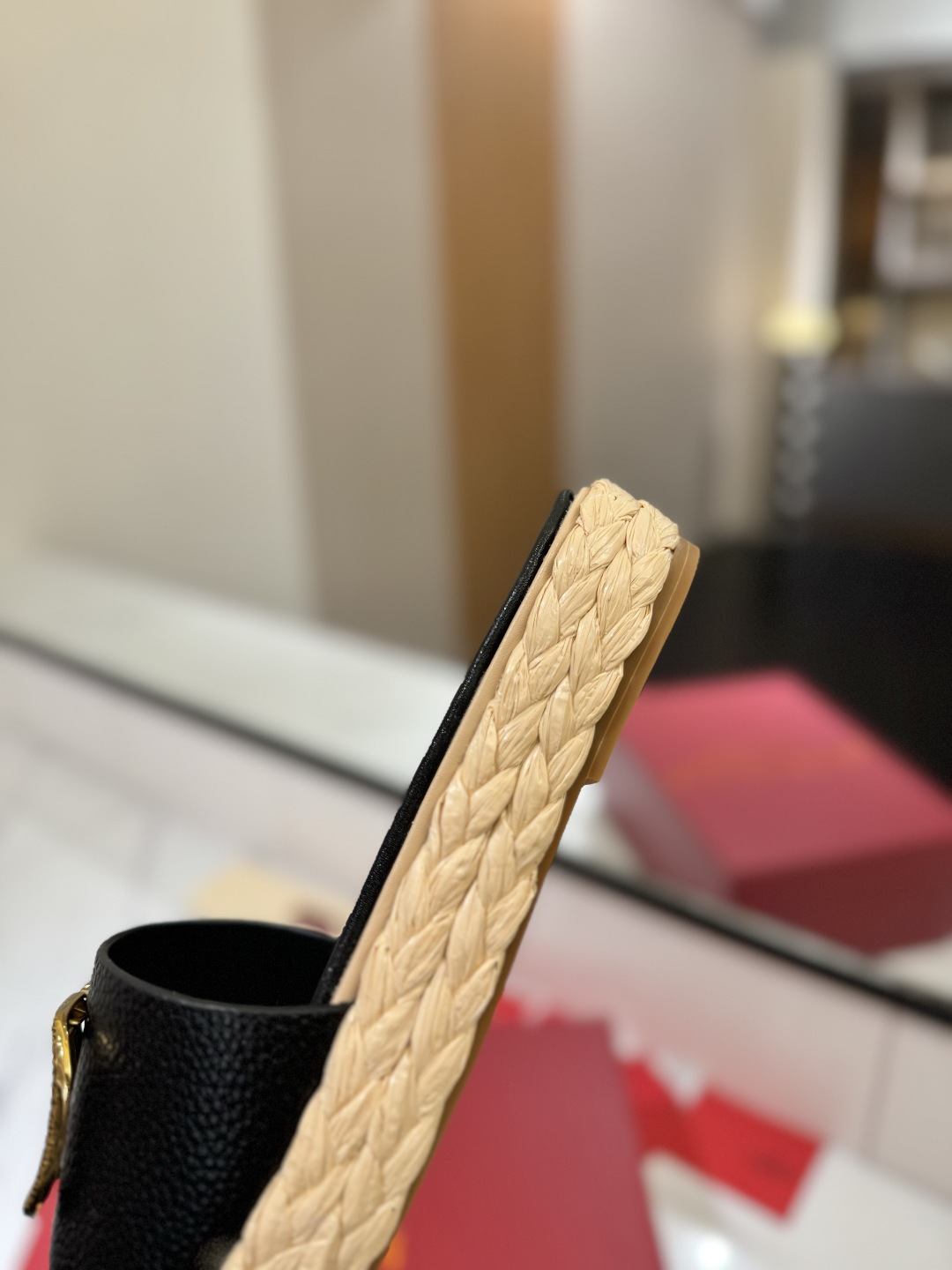 Bagsaaa Va1e*ntin0 Black Va1e*ntin0 Garavani VLogo Slide Espadrilles