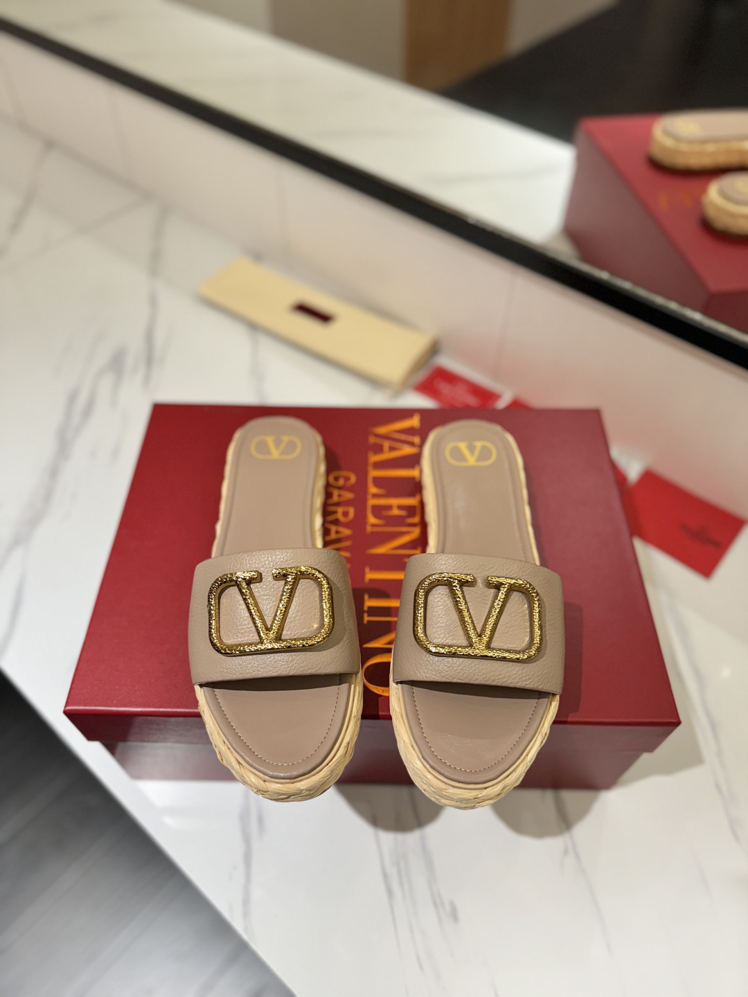Bagsaaa Va1e*ntin0 Garavani VLogo Slide Espadrilles Nude