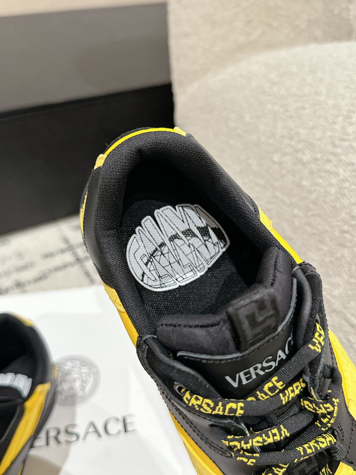 Bagsaaa Versace Galaxia Sneakers Black & Yellow