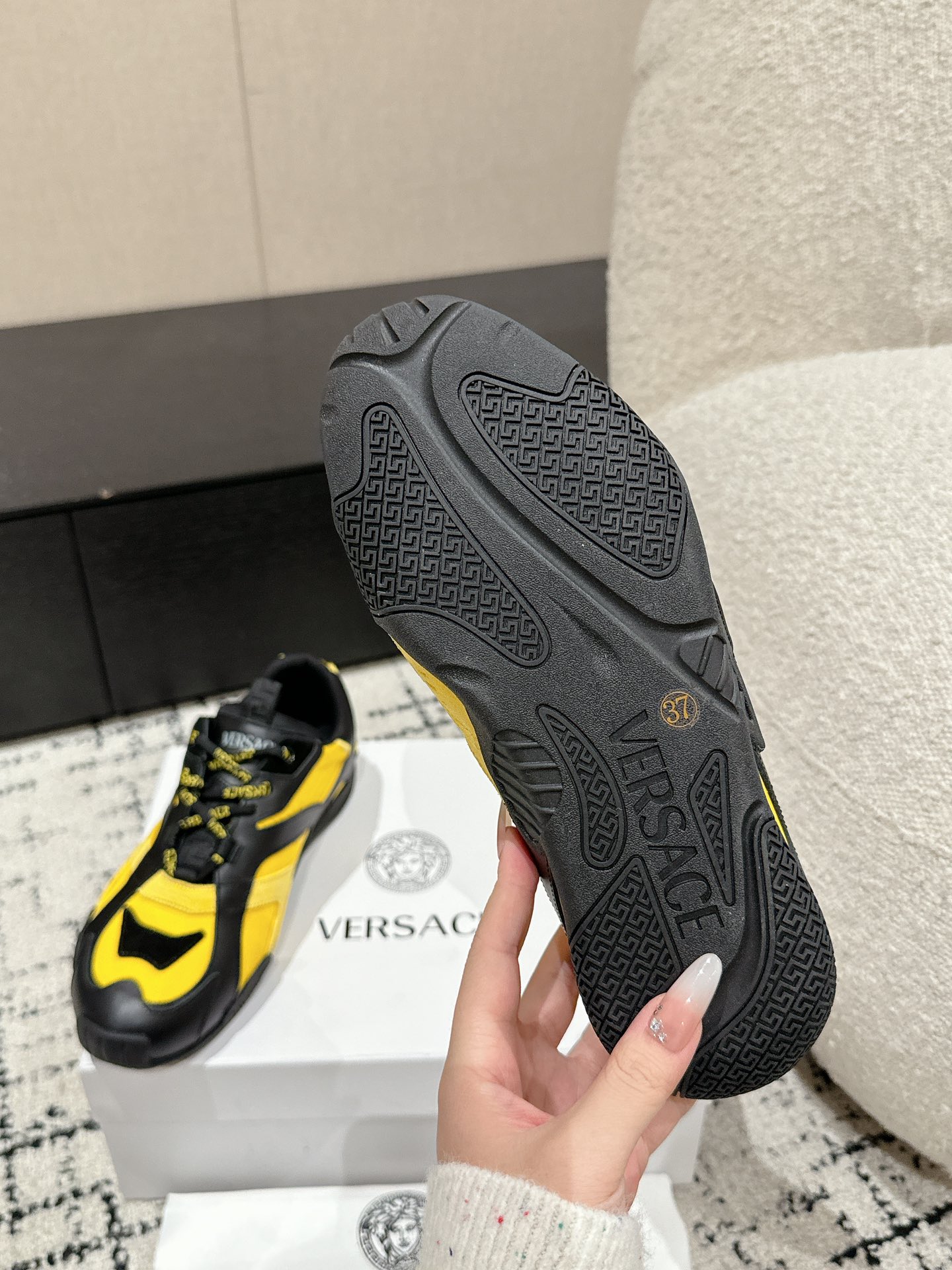 Bagsaaa Versace Galaxia Sneakers Black & Yellow