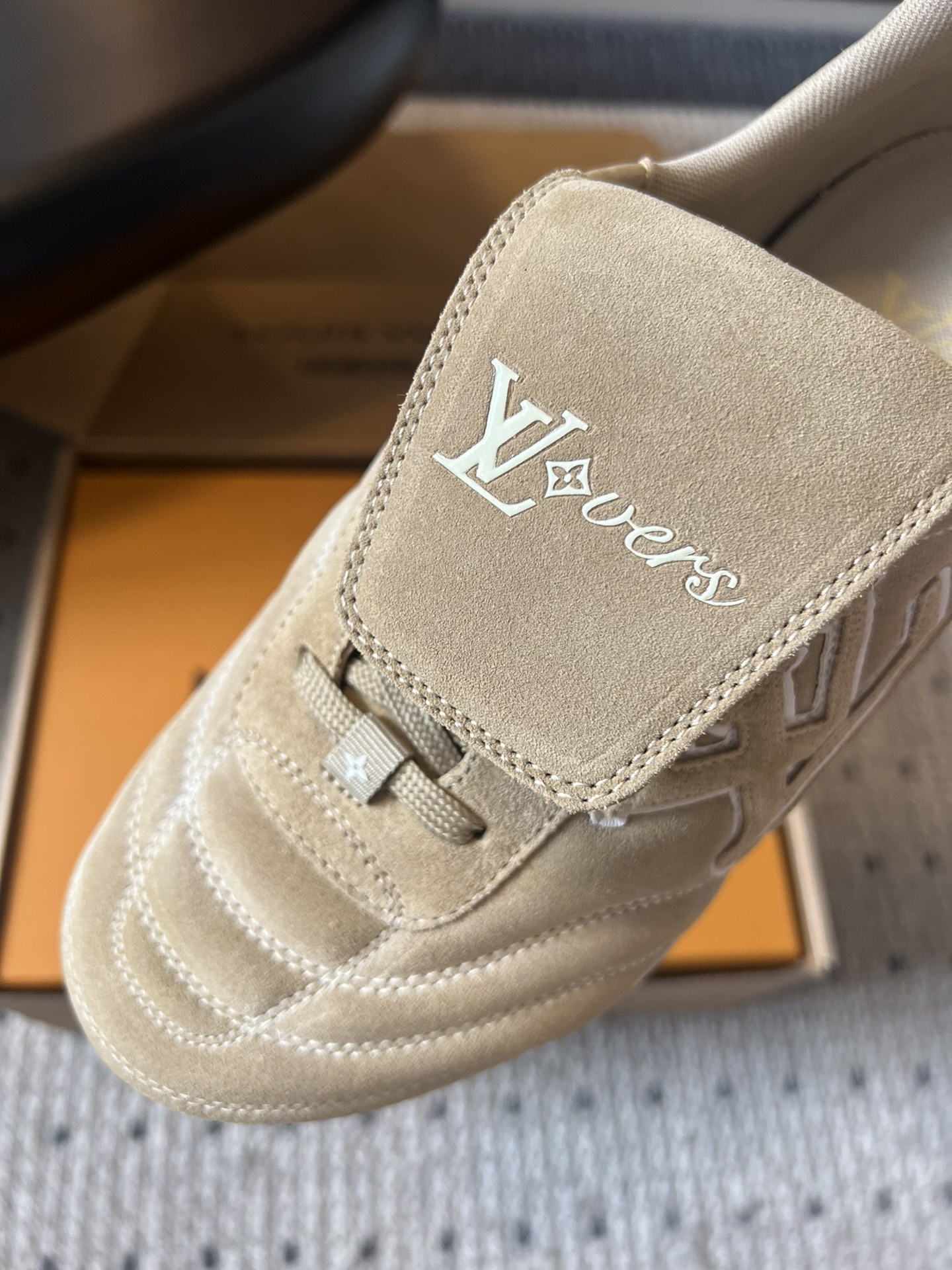 Bagsaaa LV Footprint Soccer Beige