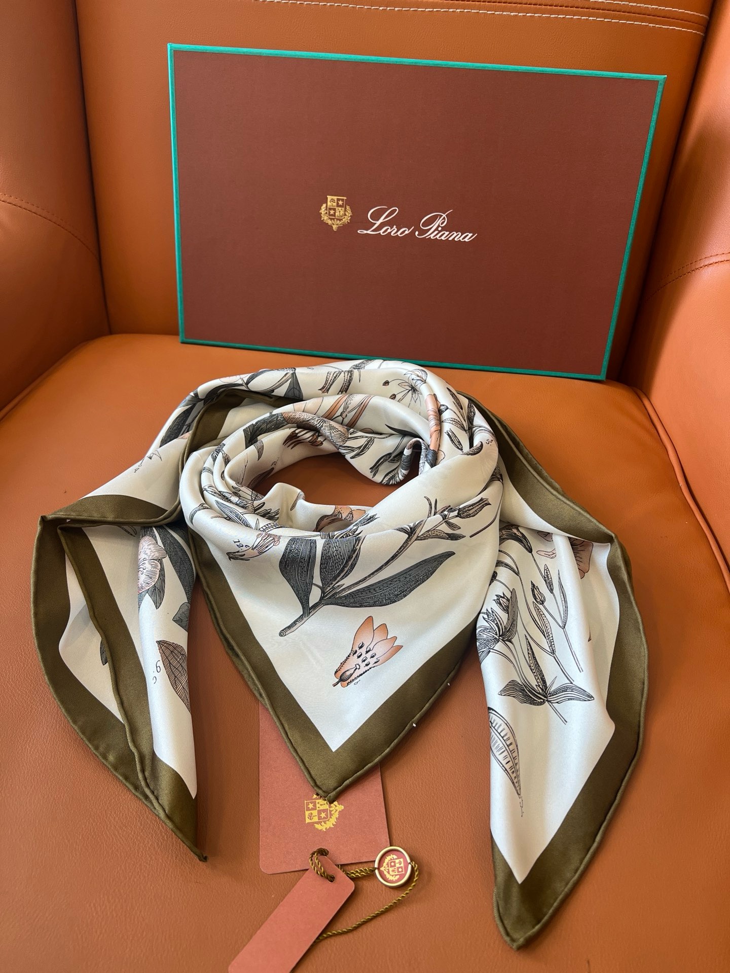 Bagsaaa L0r0 P1ana Scarf - 90x90cm